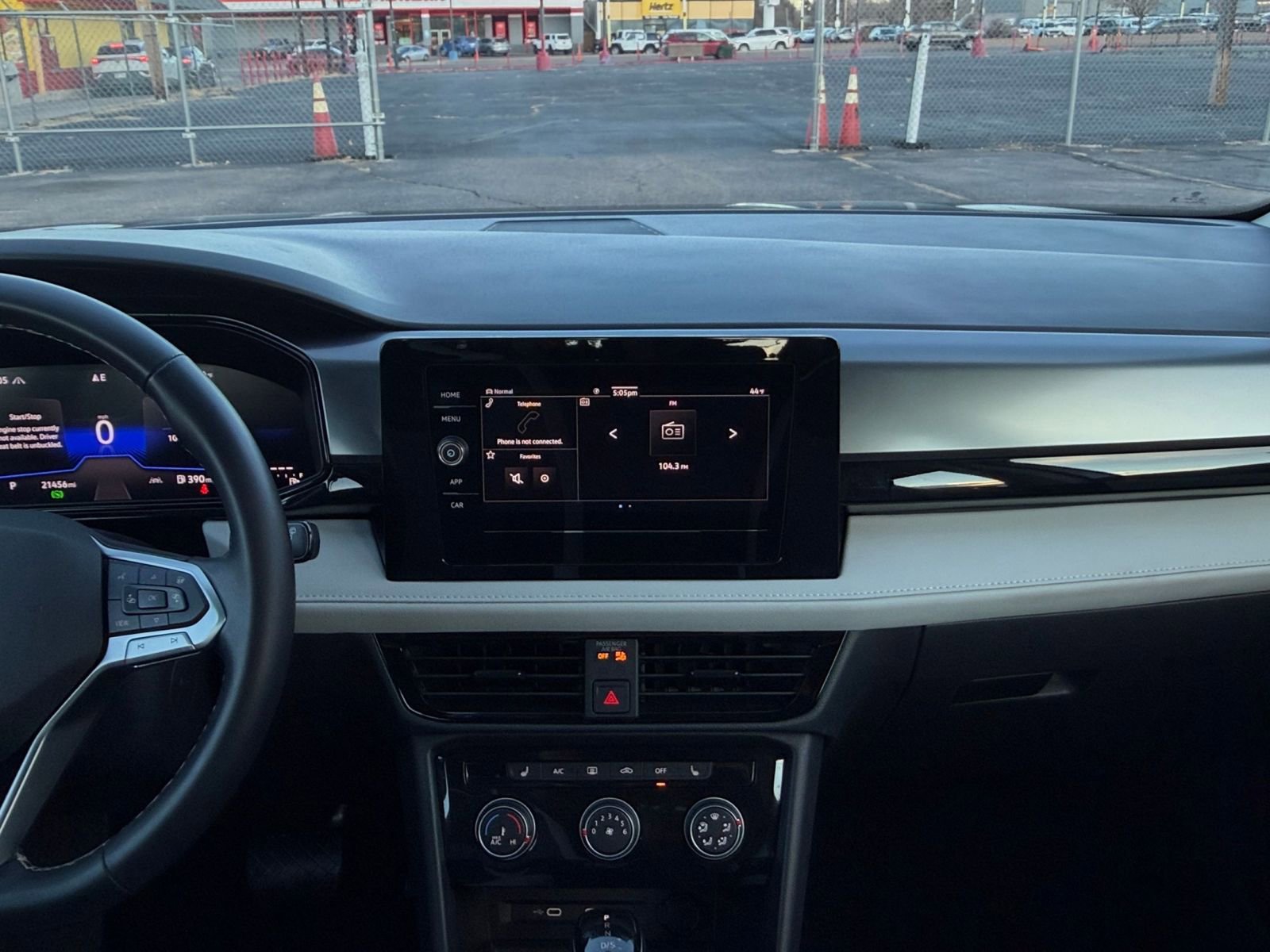 Thumbnail: 2025 Volkswagen Taos - 20