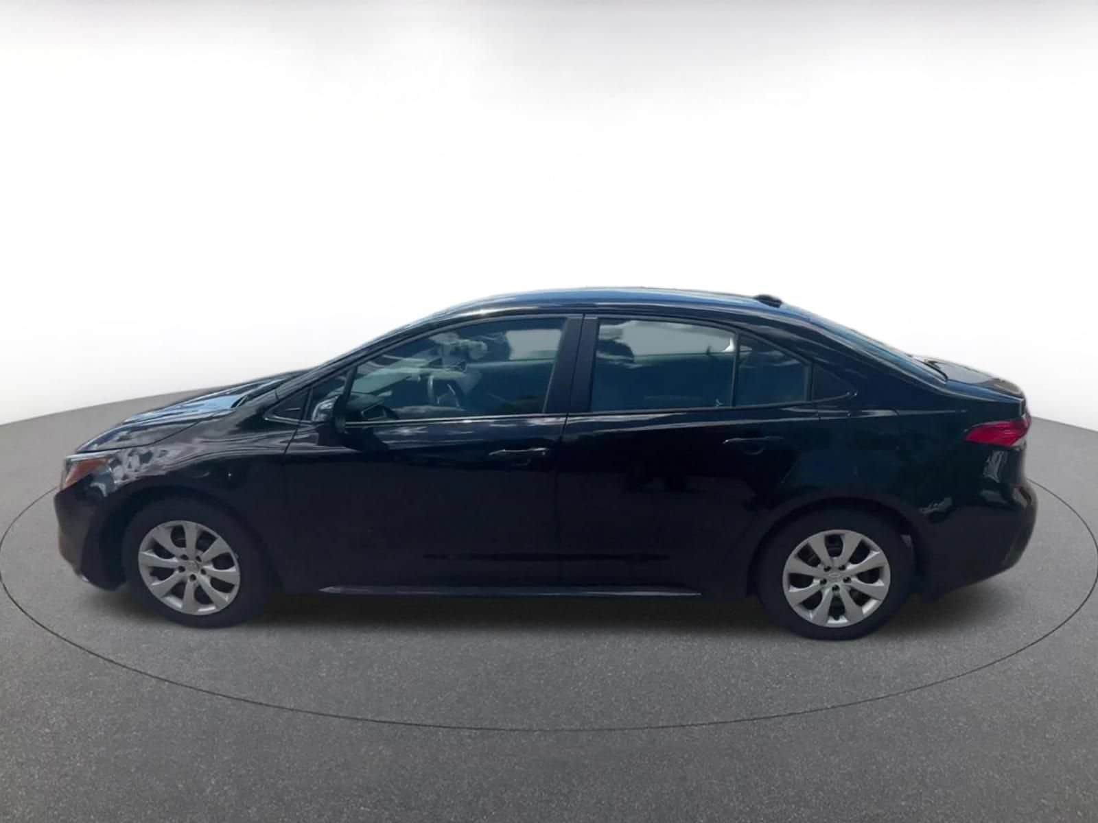 Thumbnail: 2025 Toyota Corolla - 9