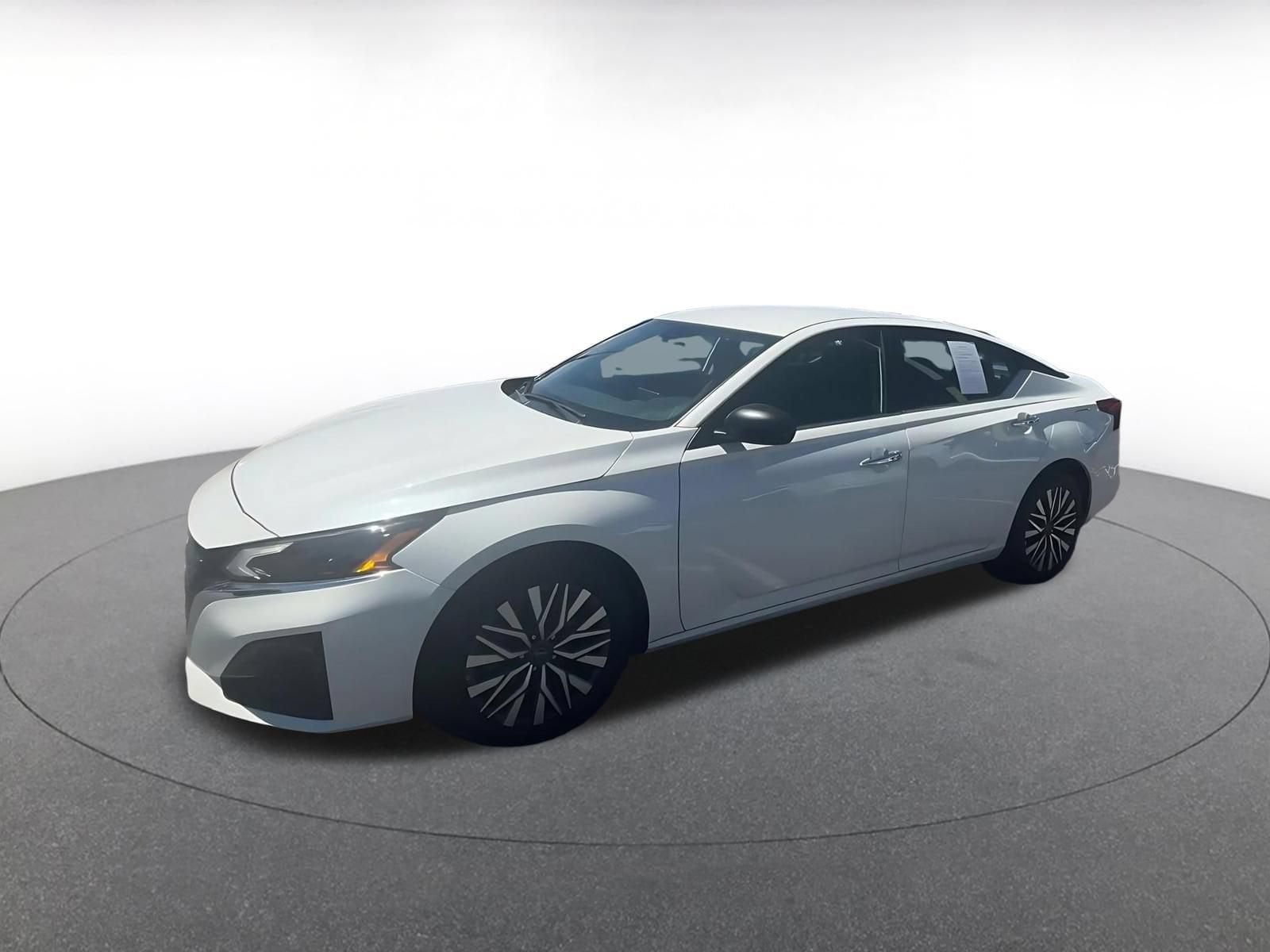 Thumbnail: 2025 Nissan Altima - 8