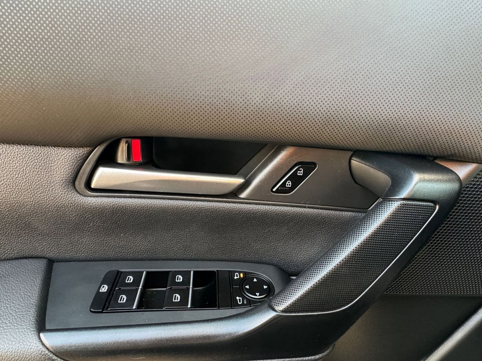 Thumbnail: 2025 Mazda CX-50 - 20