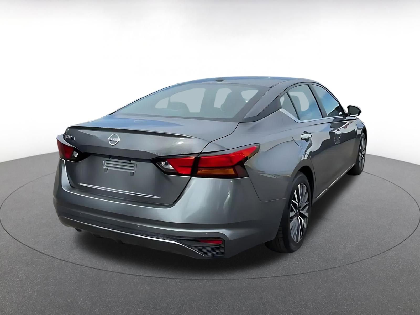 Thumbnail: 2025 Nissan Altima - 14