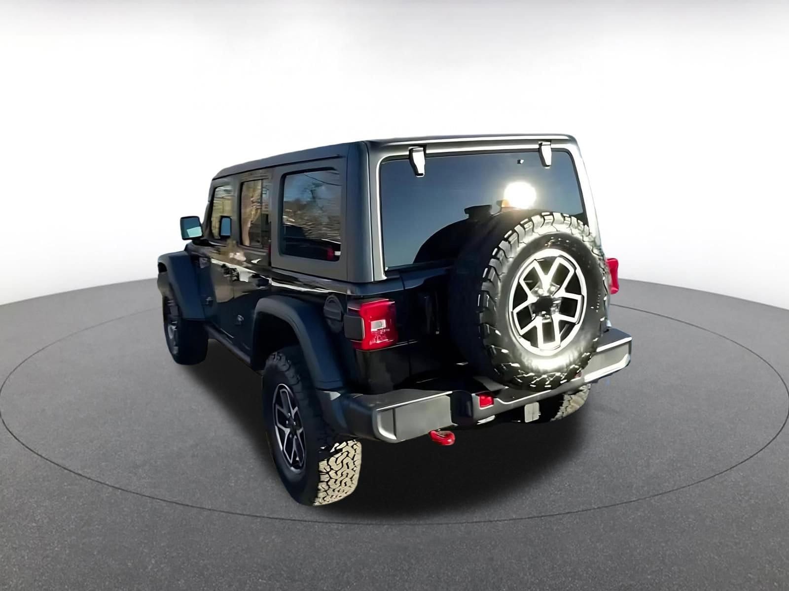 Thumbnail: 2025 Jeep Wrangler - 14