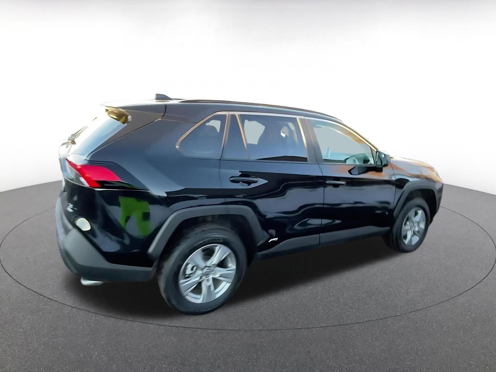 Thumbnail: 2025 Toyota RAV4 - 15