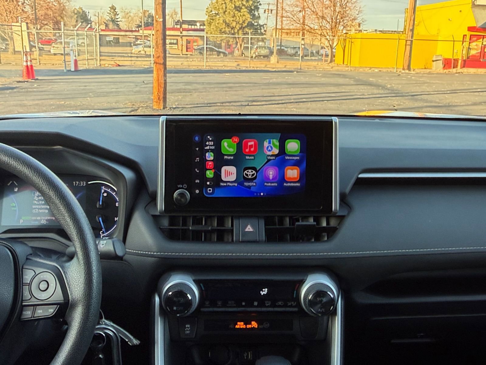 Thumbnail: 2025 Toyota RAV4 - 21