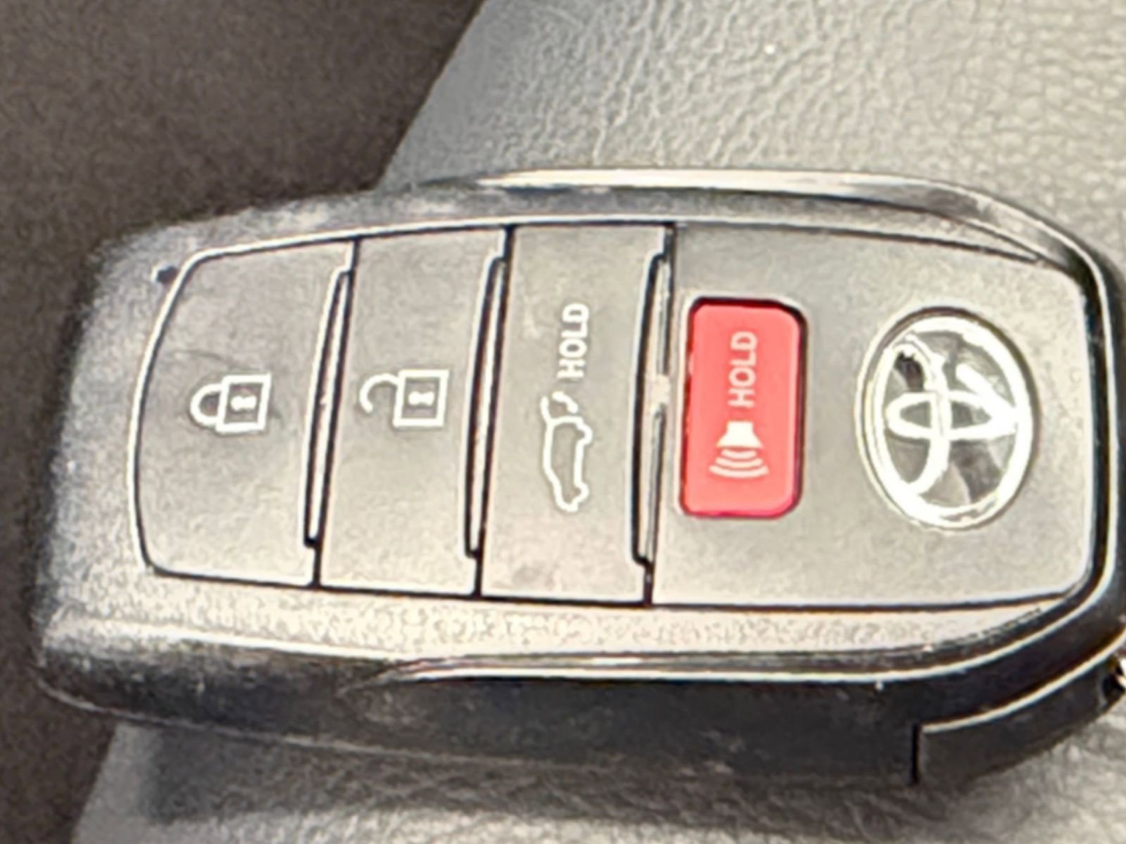 Thumbnail: 2025 Toyota Highlander - 21