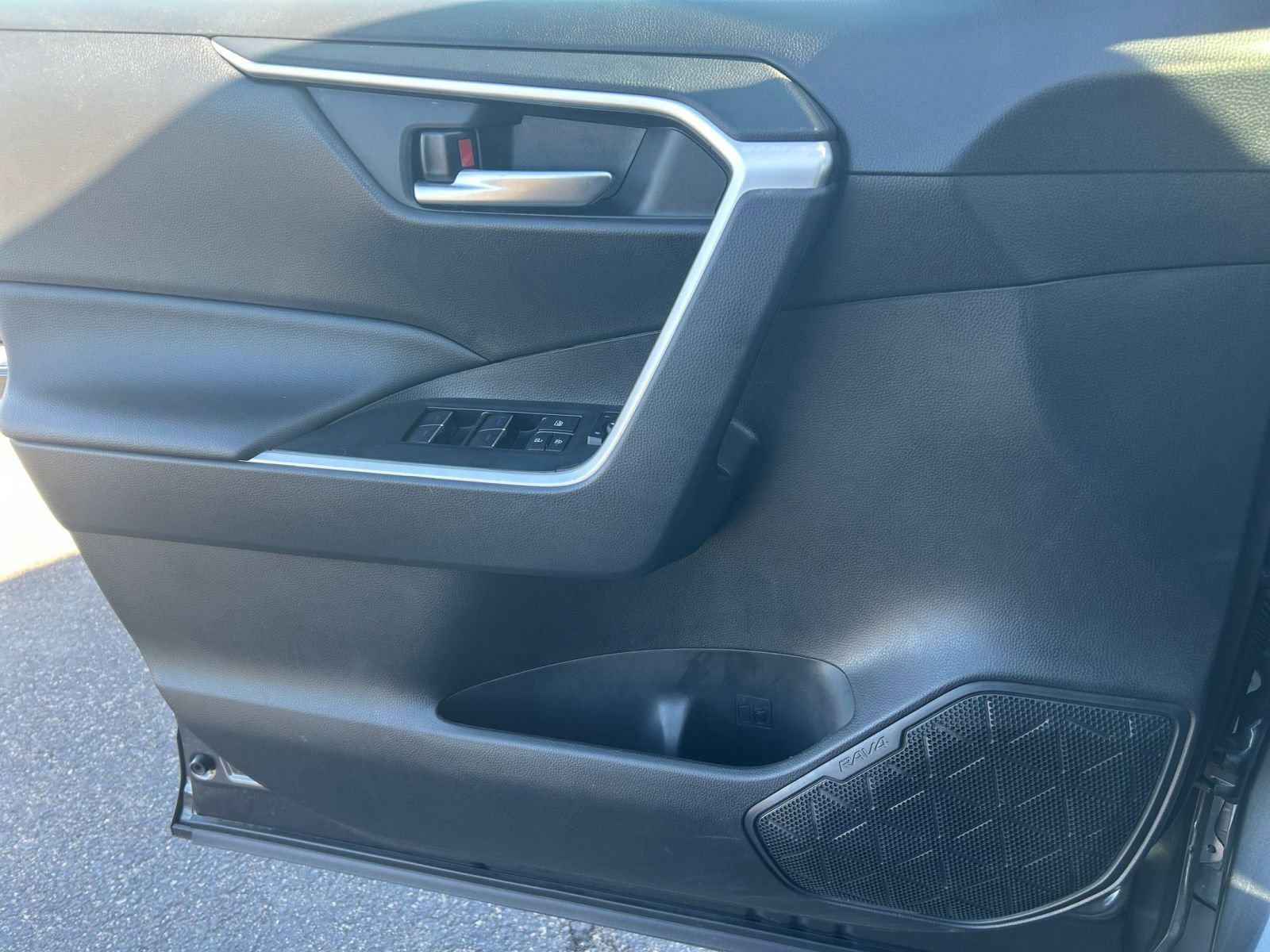 Thumbnail: 2025 Toyota RAV4 - 18