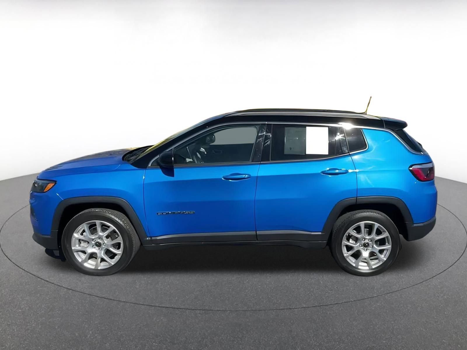 Thumbnail: 2025 Jeep Compass - 9