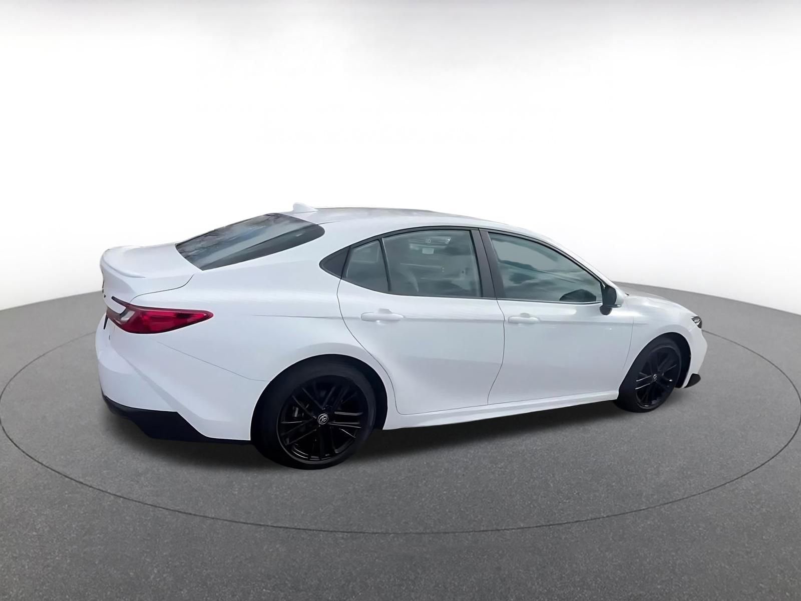 Thumbnail: 2025 Toyota Camry - 15