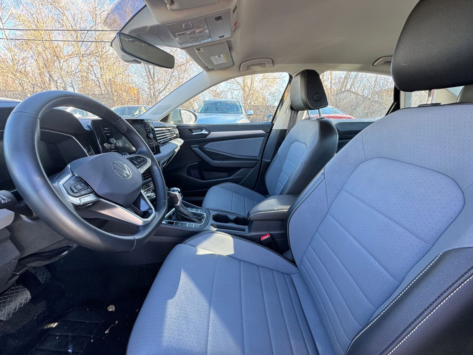 Thumbnail: 2025 Volkswagen Jetta - 25