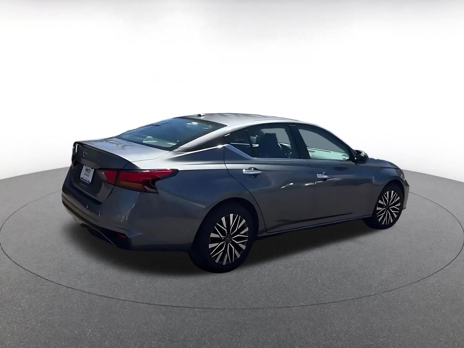 Thumbnail: 2025 Nissan Altima - 14