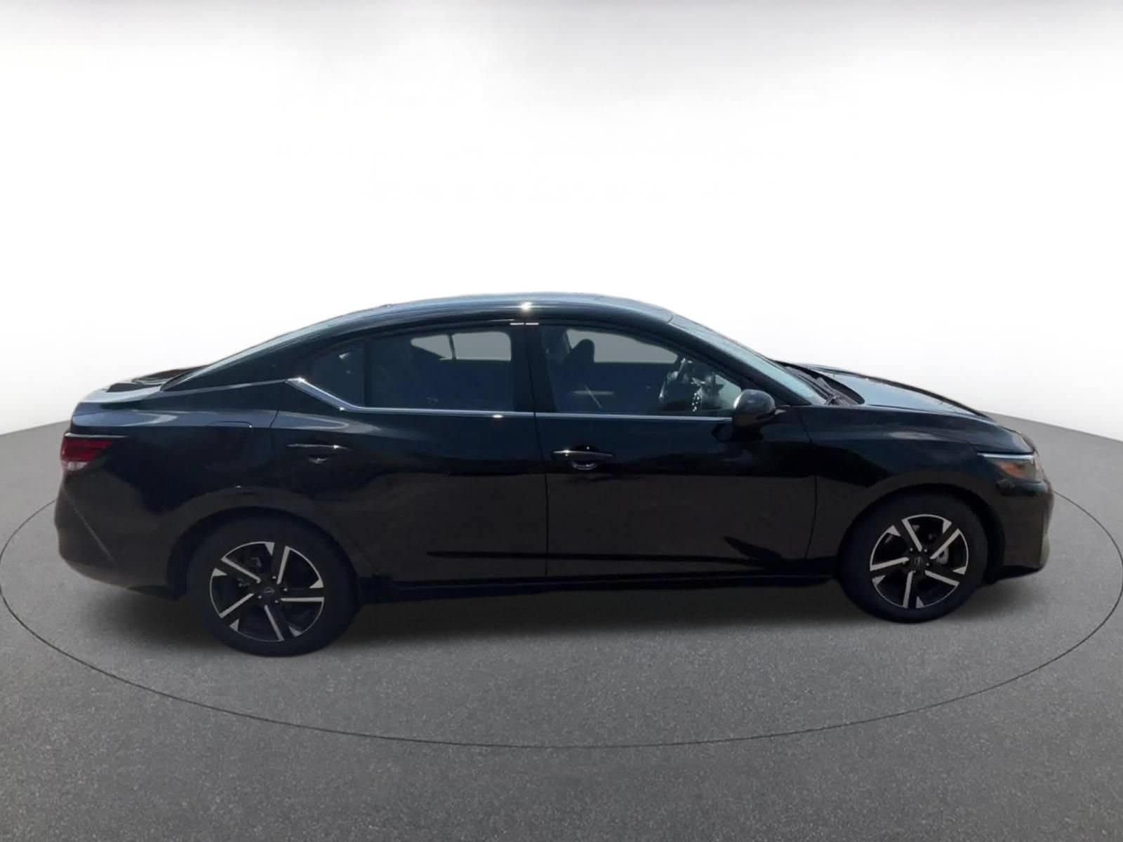 Thumbnail: 2025 Nissan Sentra - 16