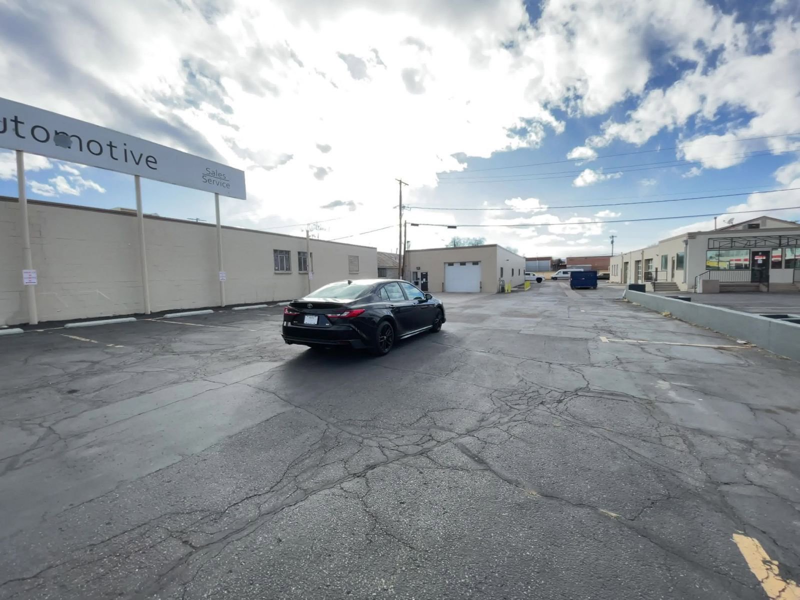 Thumbnail: 2025 Toyota Camry - 11