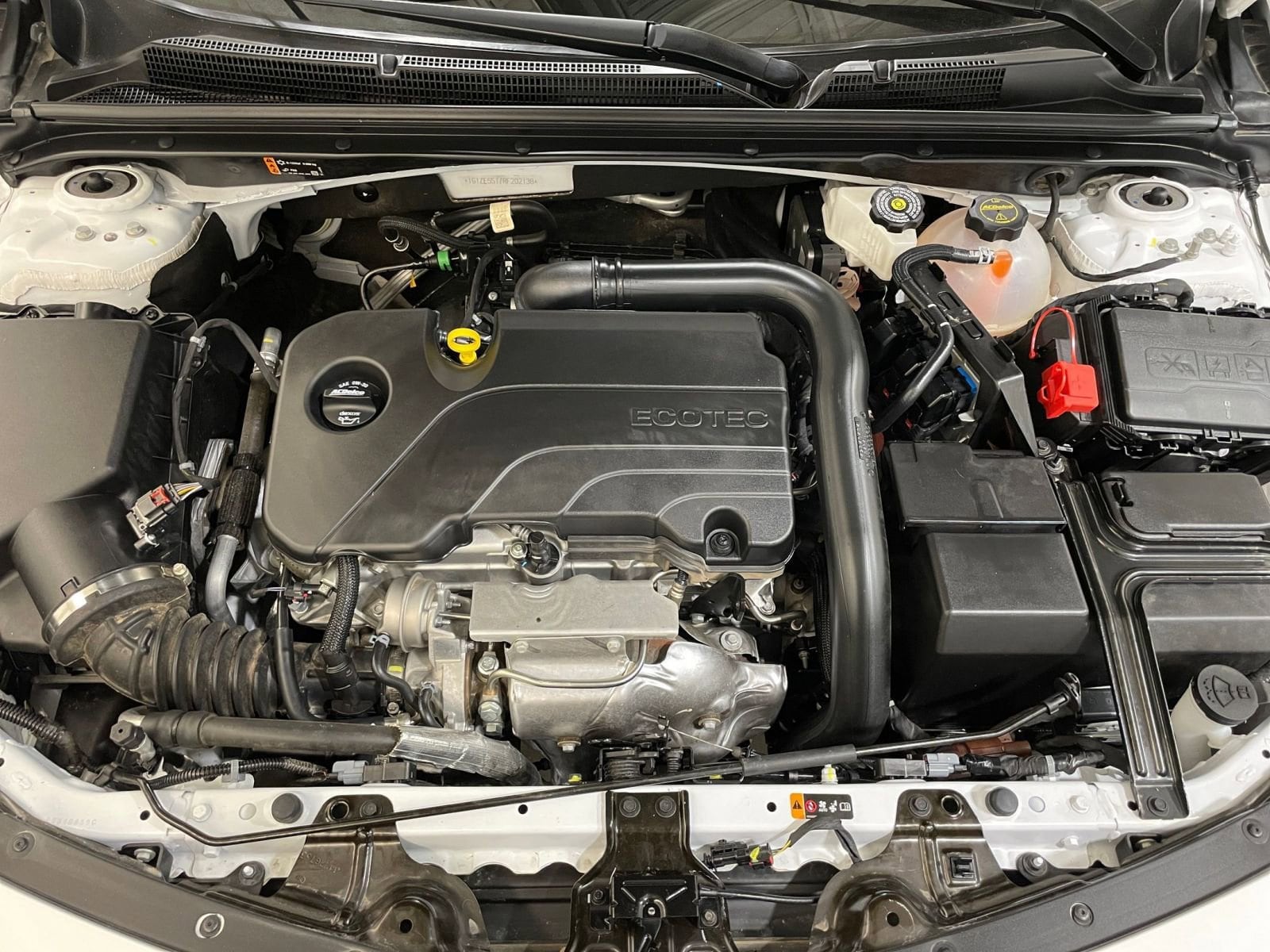 2024 Chevrolet Malibu LT 32