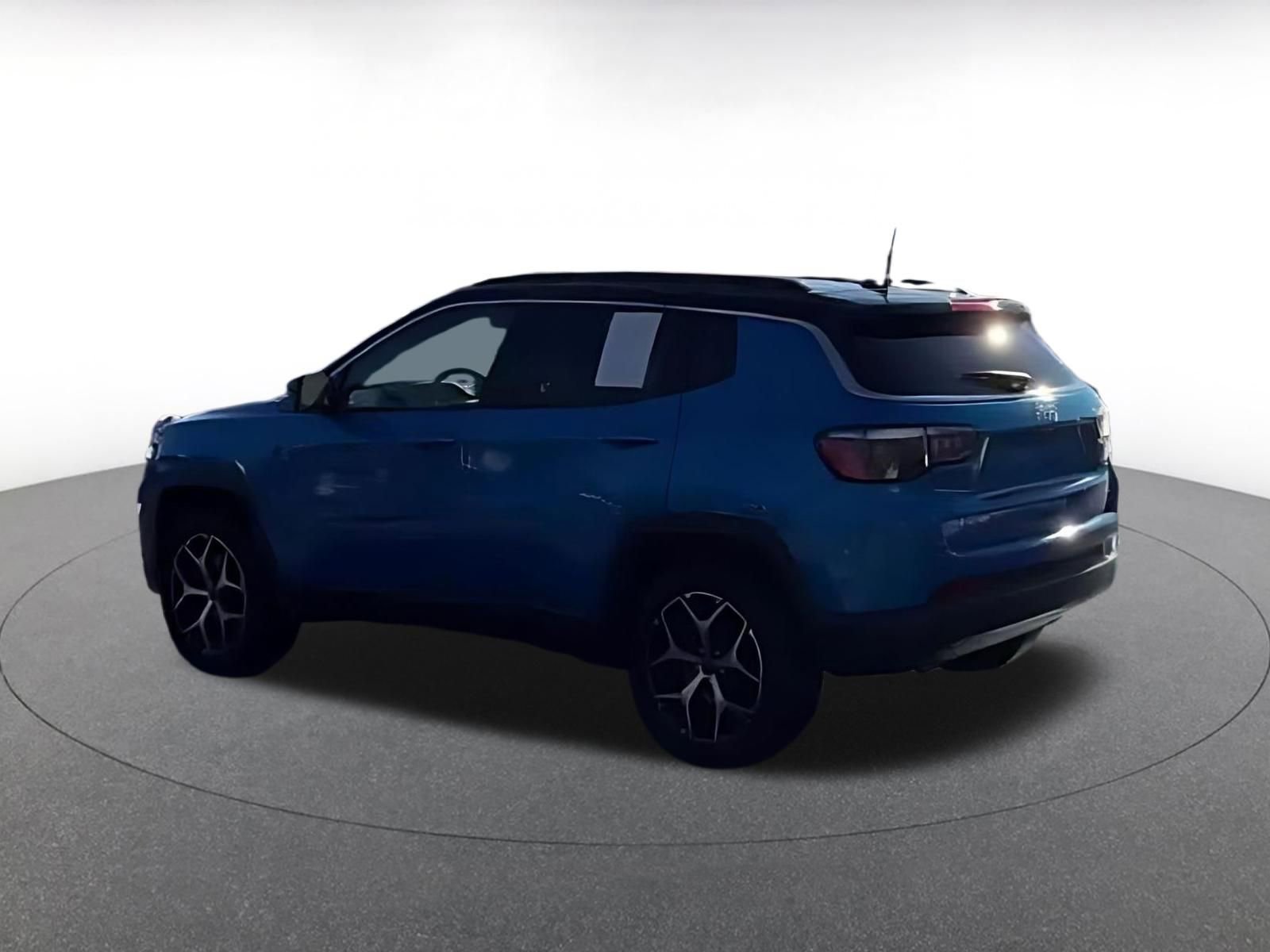 Thumbnail: 2025 Jeep Compass - 4