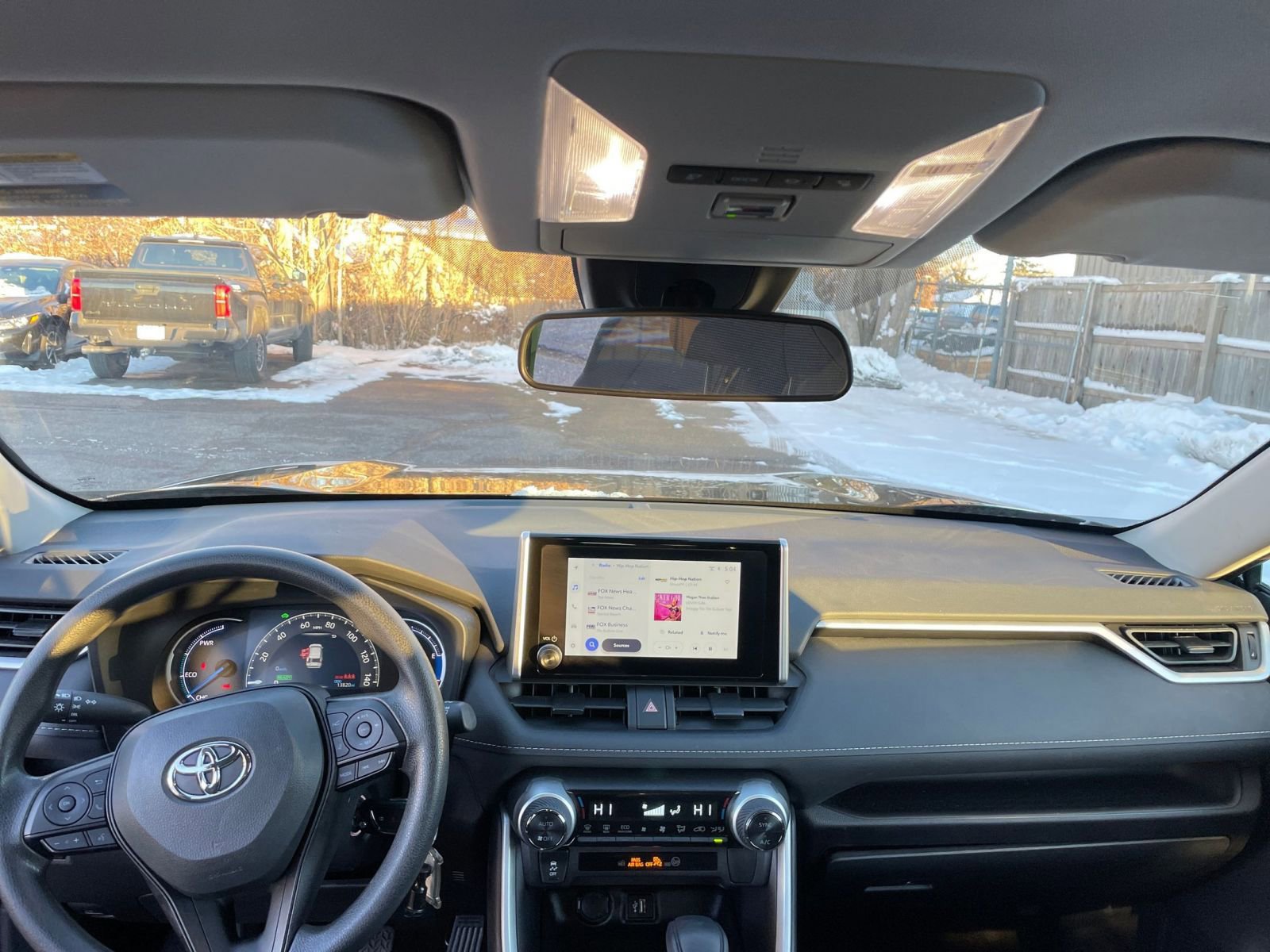 Thumbnail: 2025 Toyota RAV4 - 33