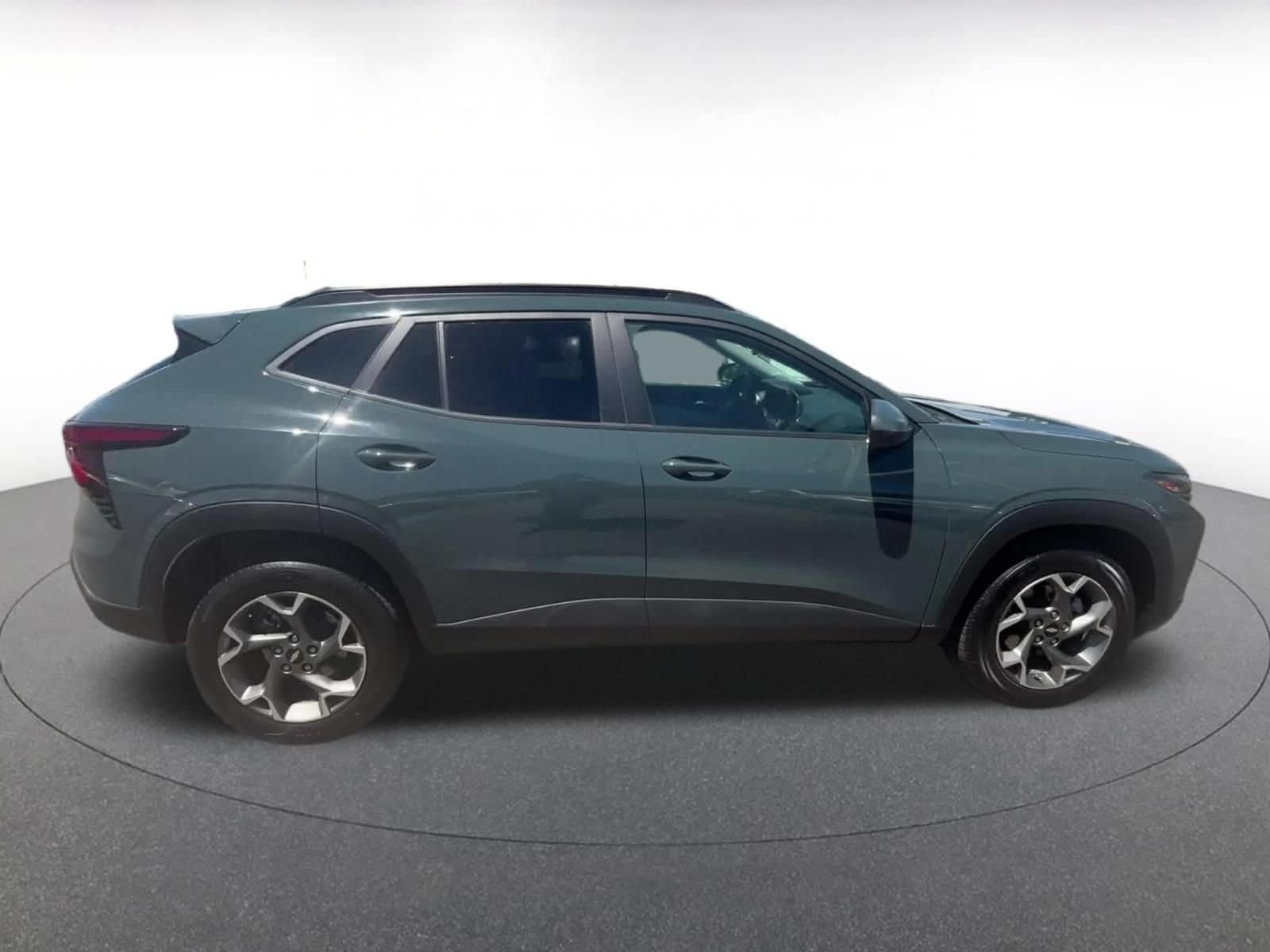 Thumbnail: 2025 Chevrolet Trax - 15
