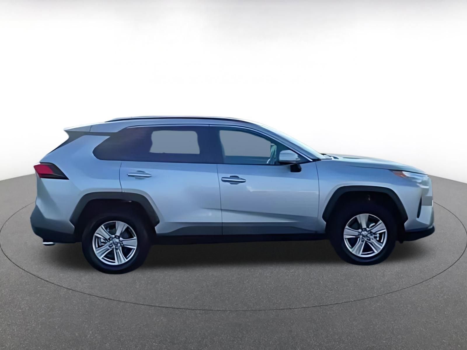 Thumbnail: 2025 Toyota RAV4 - 16