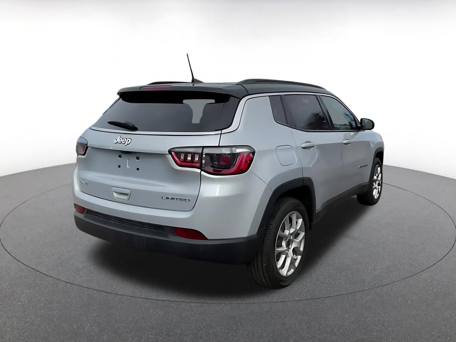 Thumbnail: 2025 Jeep Compass - 14