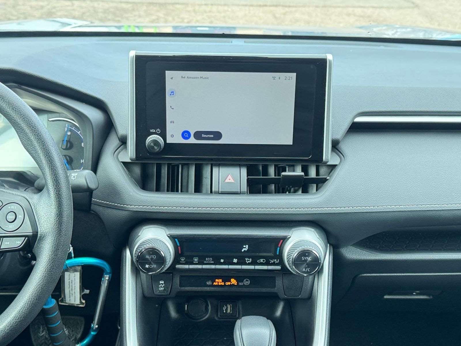 Thumbnail: 2025 Toyota RAV4 - 21