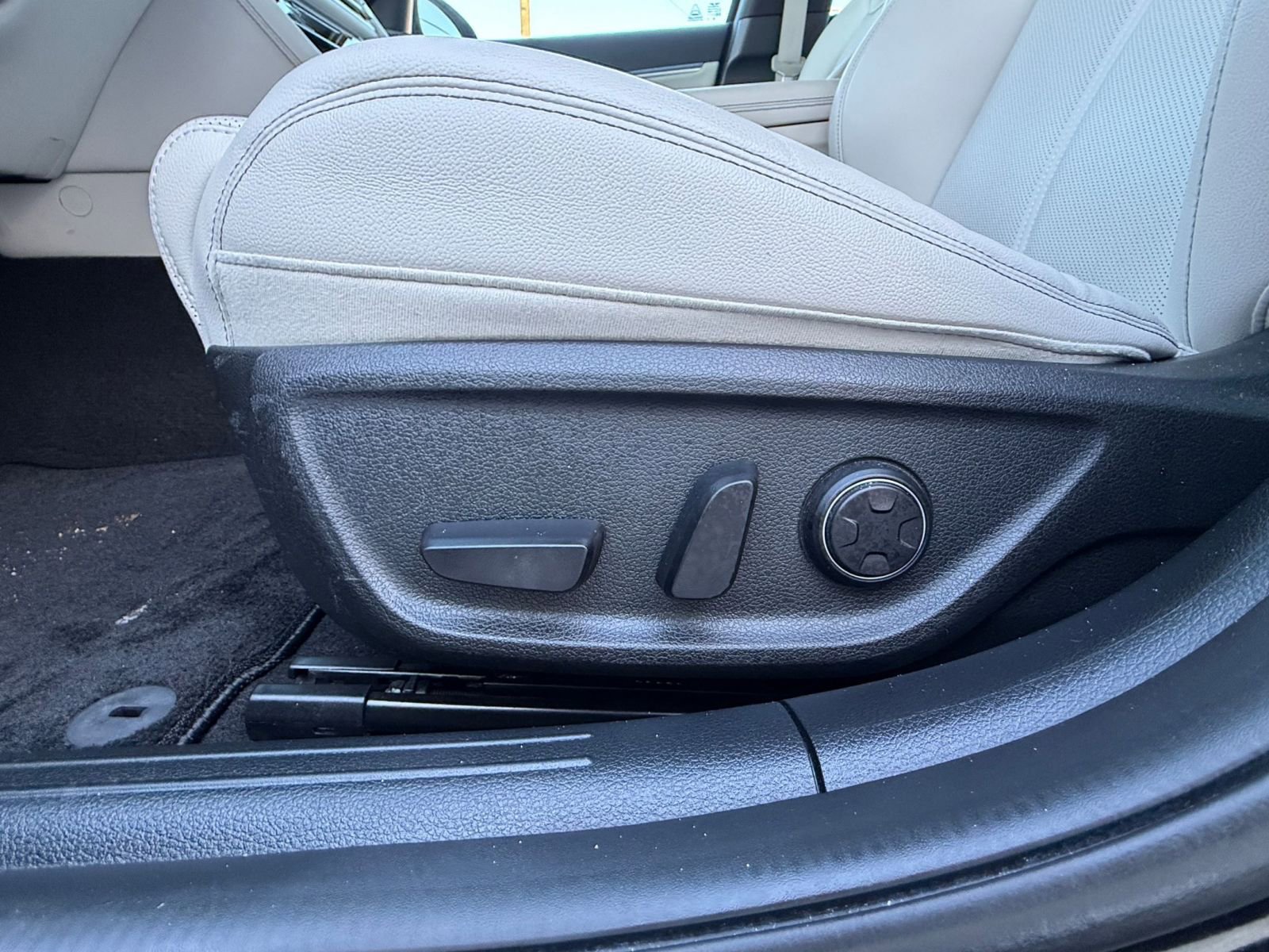 Thumbnail: 2025 Genesis G70 - 22