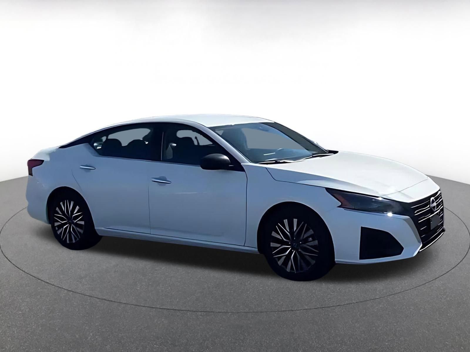 Thumbnail: 2025 Nissan Altima - 11