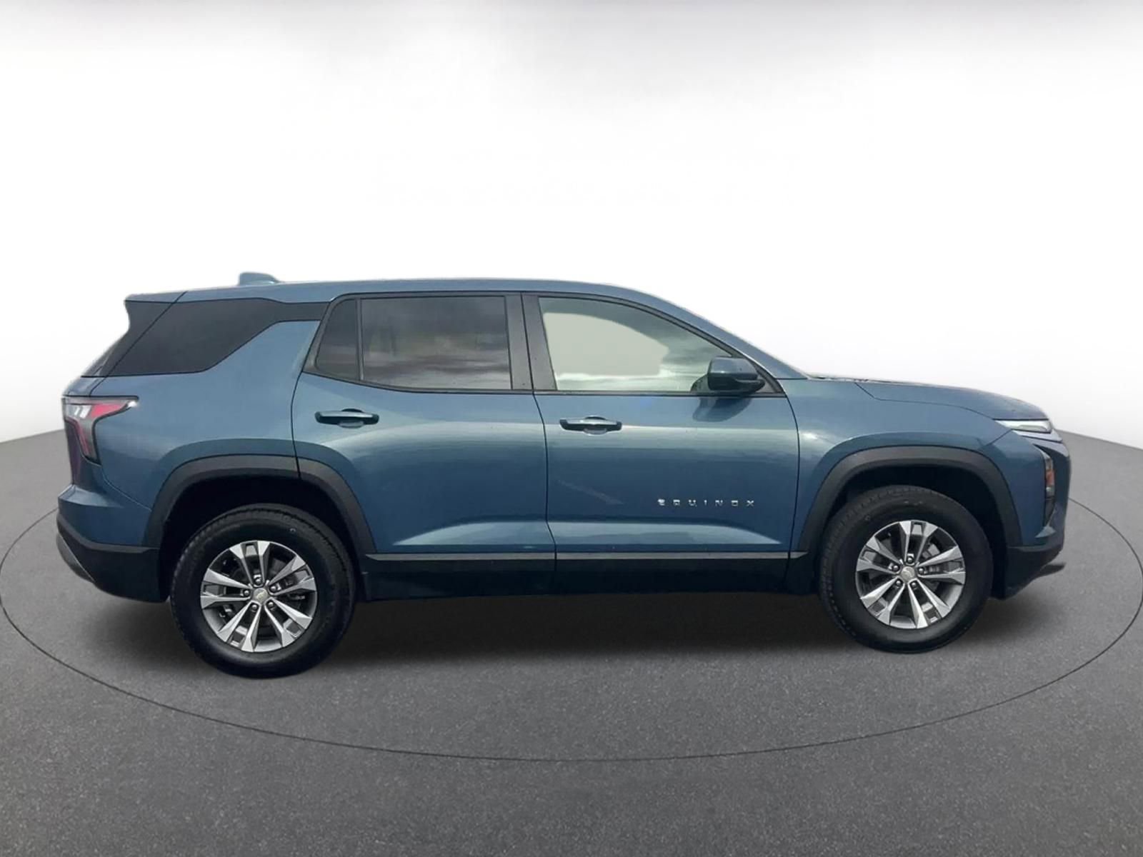 Thumbnail: 2025 Chevrolet Equinox - 16