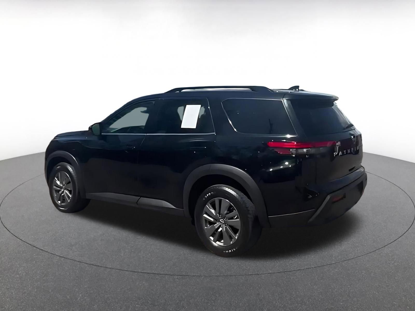 Thumbnail: 2025 Nissan Pathfinder - 9