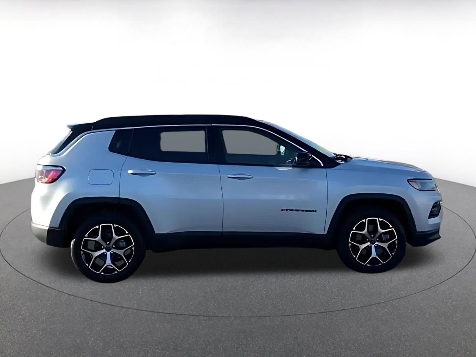 Thumbnail: 2025 Jeep Compass - 14