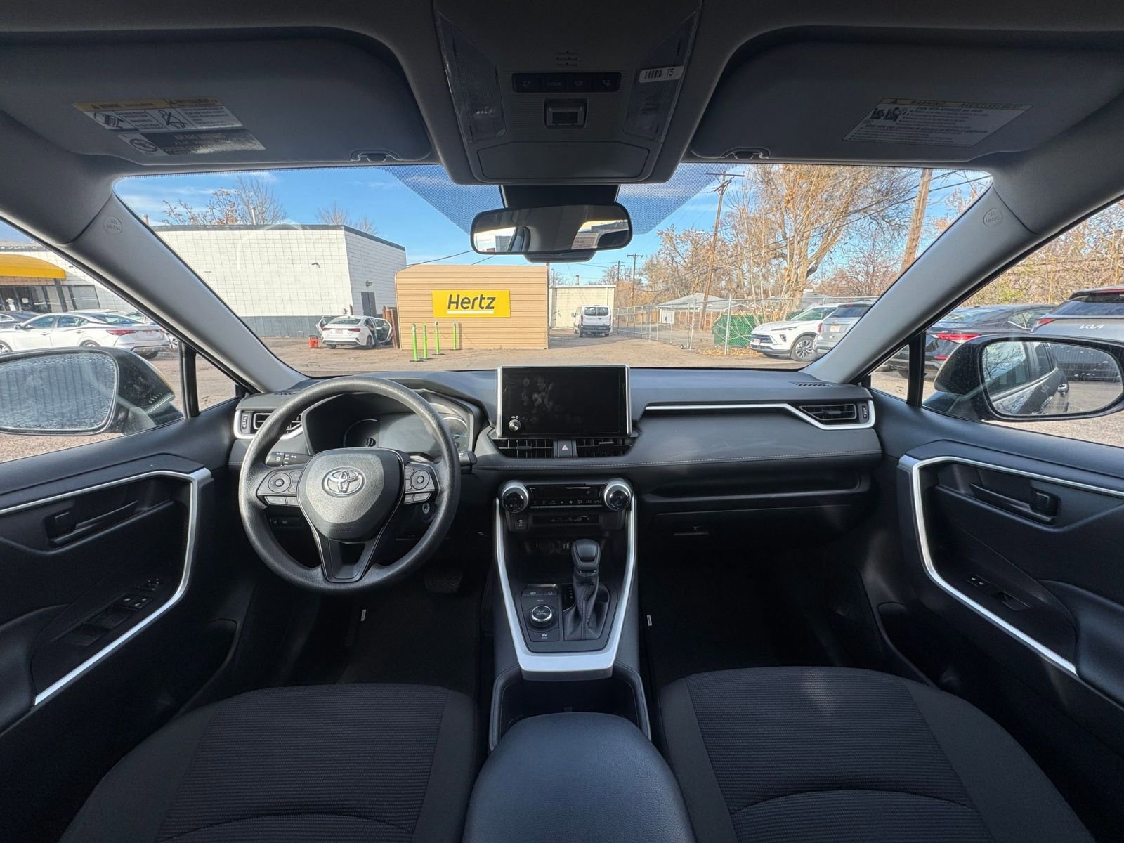 Thumbnail: 2025 Toyota RAV4 - 32