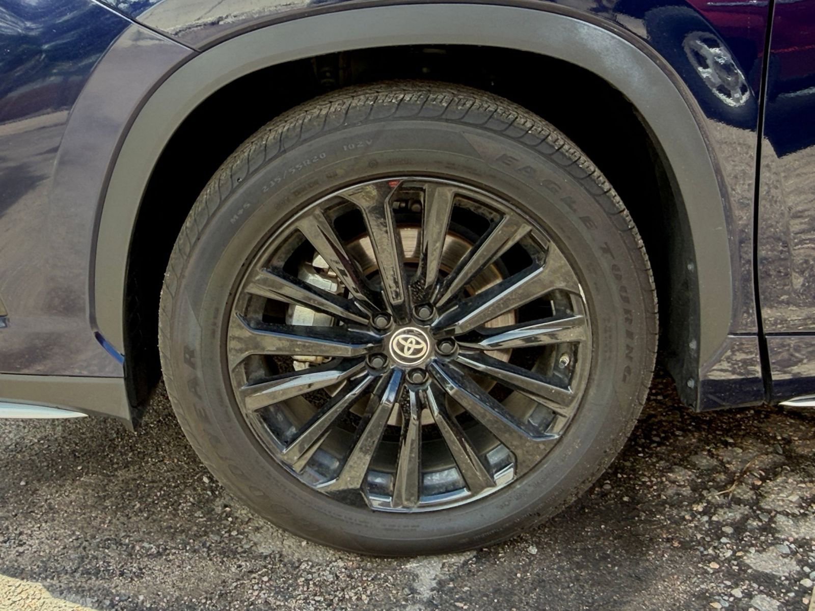 Thumbnail: 2025 Toyota Highlander - 33