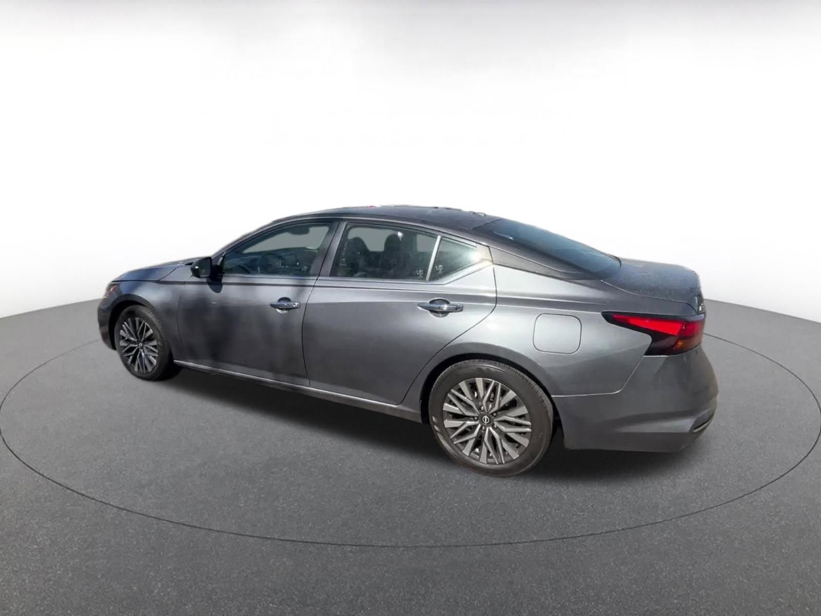 Thumbnail: 2025 Nissan Altima - 10