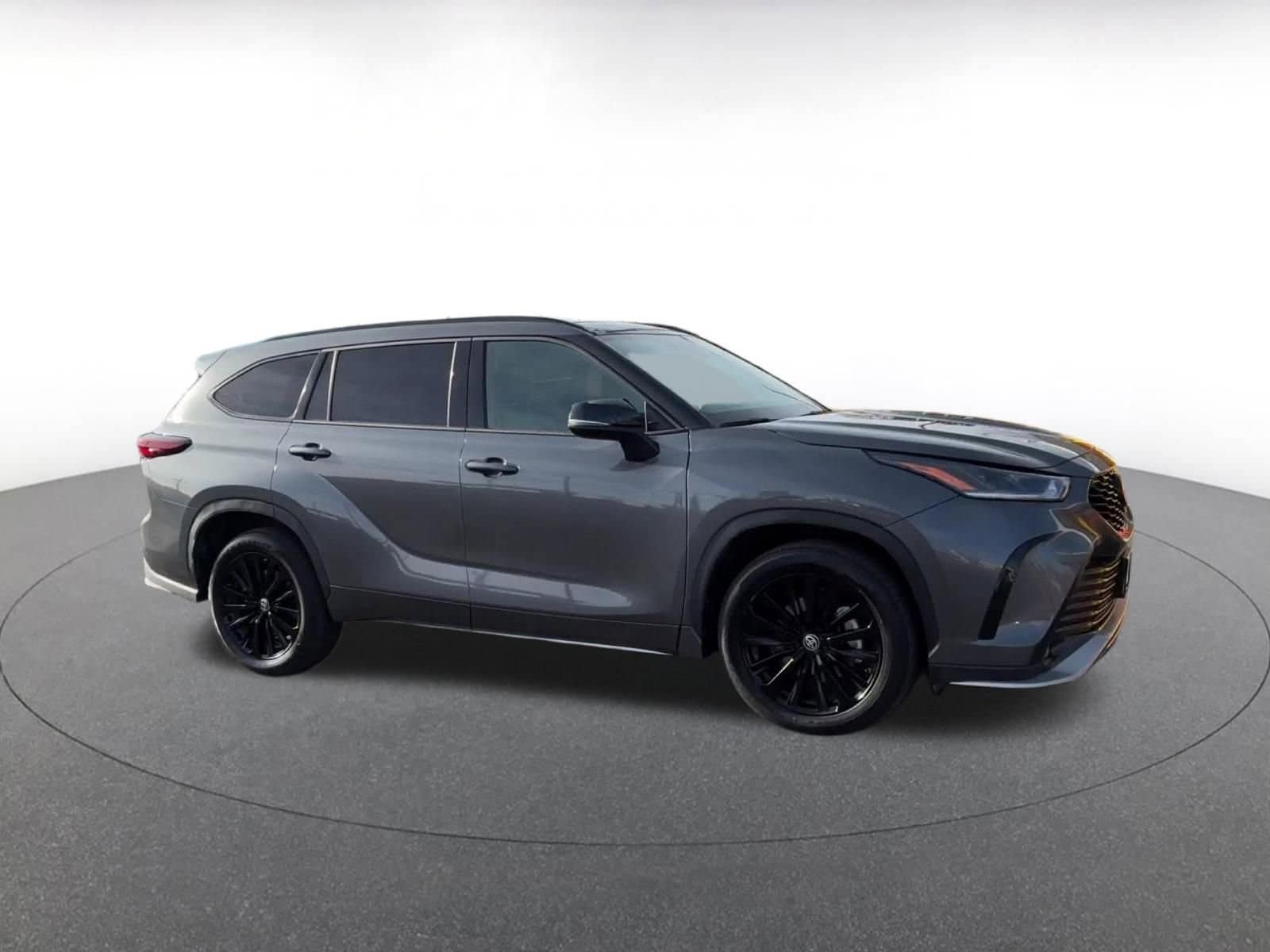 Thumbnail: 2025 Toyota Highlander - 2