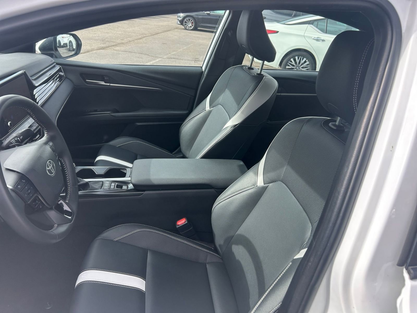 Thumbnail: 2025 Toyota Camry - 34