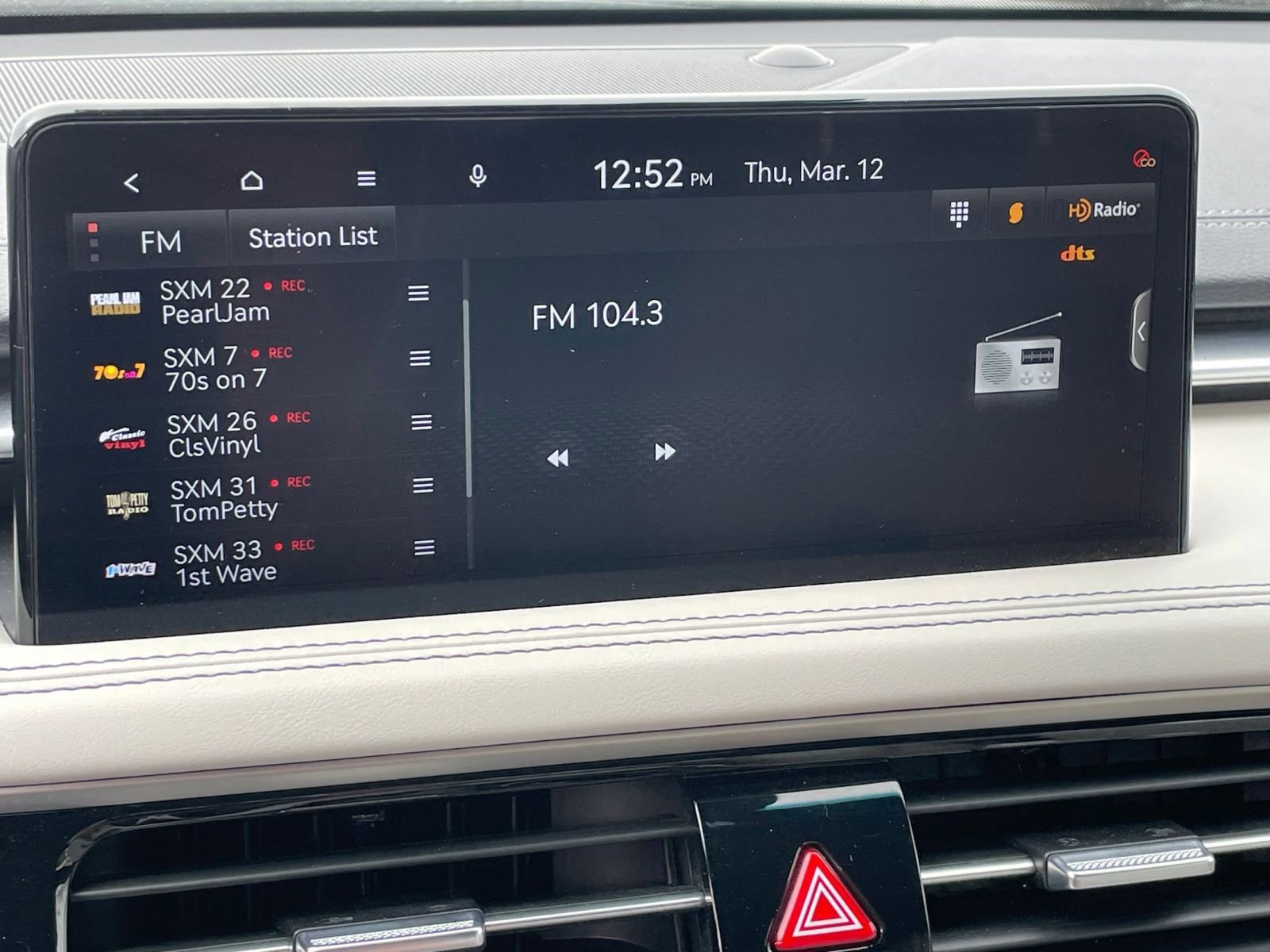 Thumbnail: 2025 Genesis G70 - 21