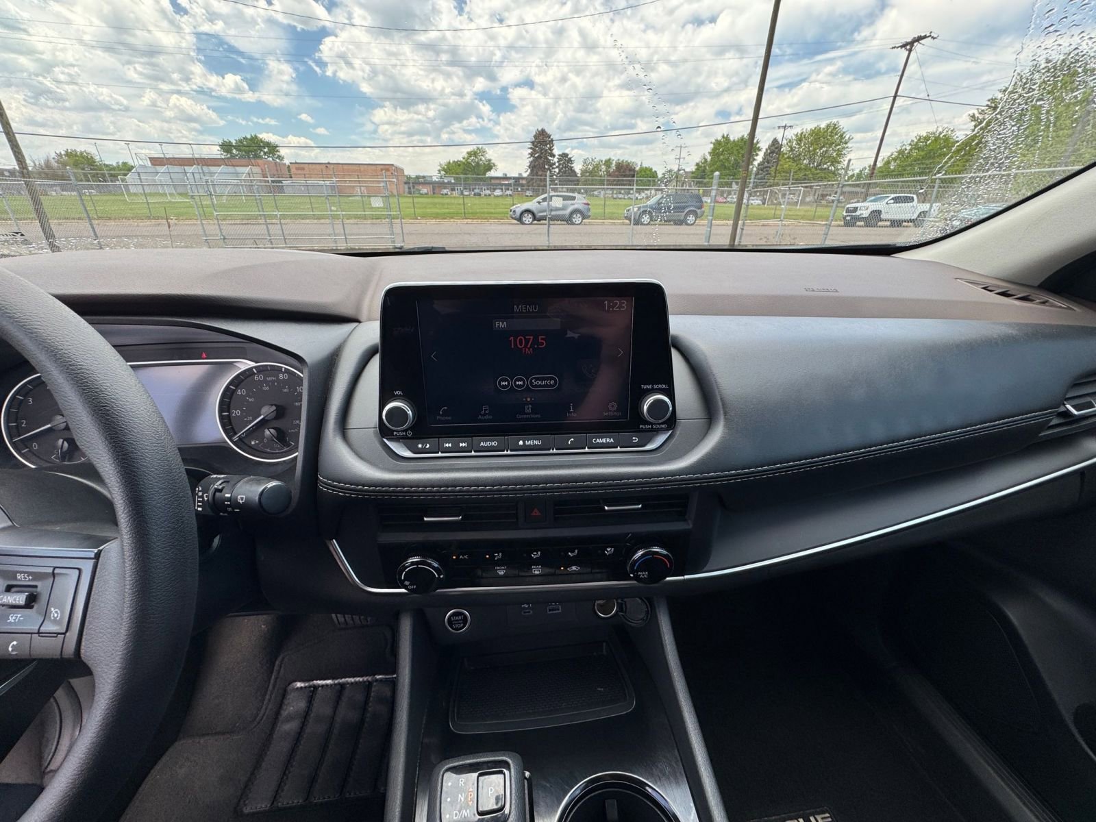 2023 Nissan Rogue S 18