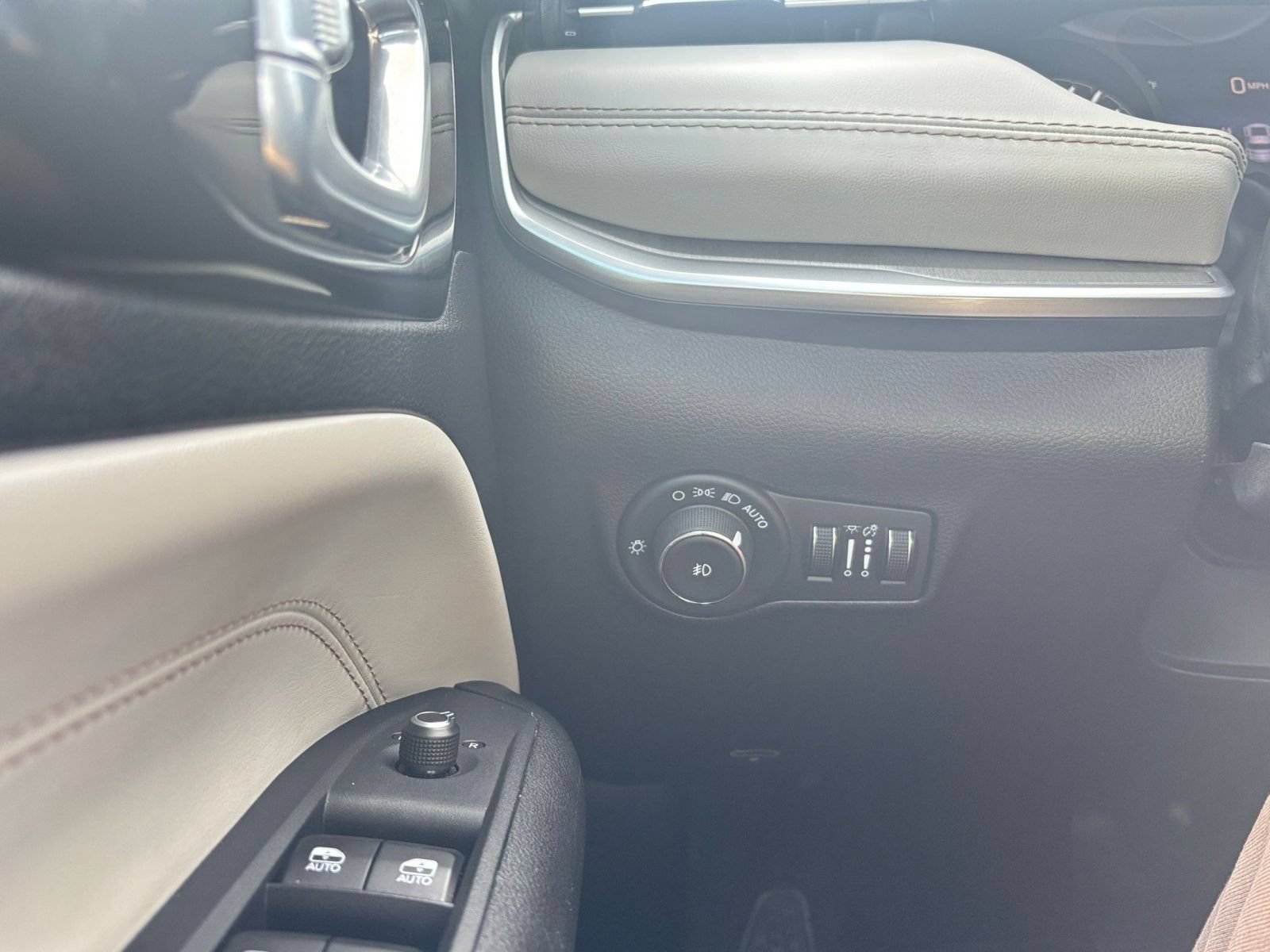 Thumbnail: 2025 Jeep Compass - 32