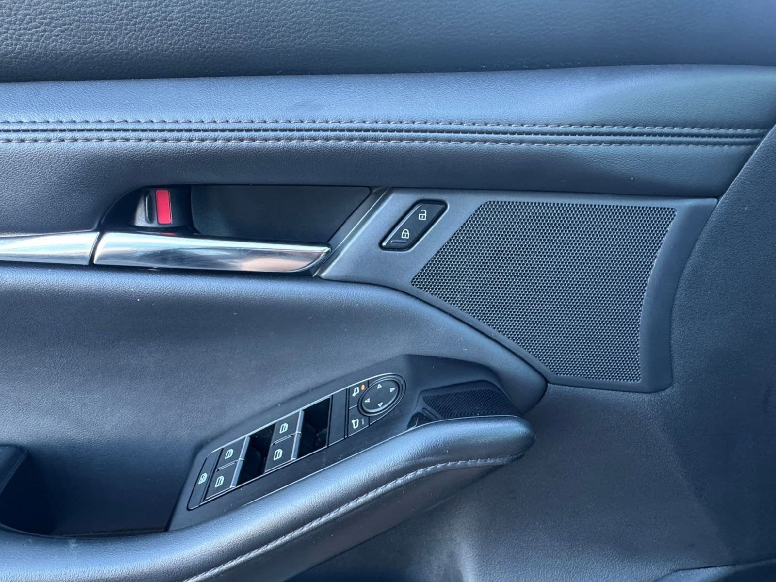 Thumbnail: 2025 Mazda Mazda3 - 20