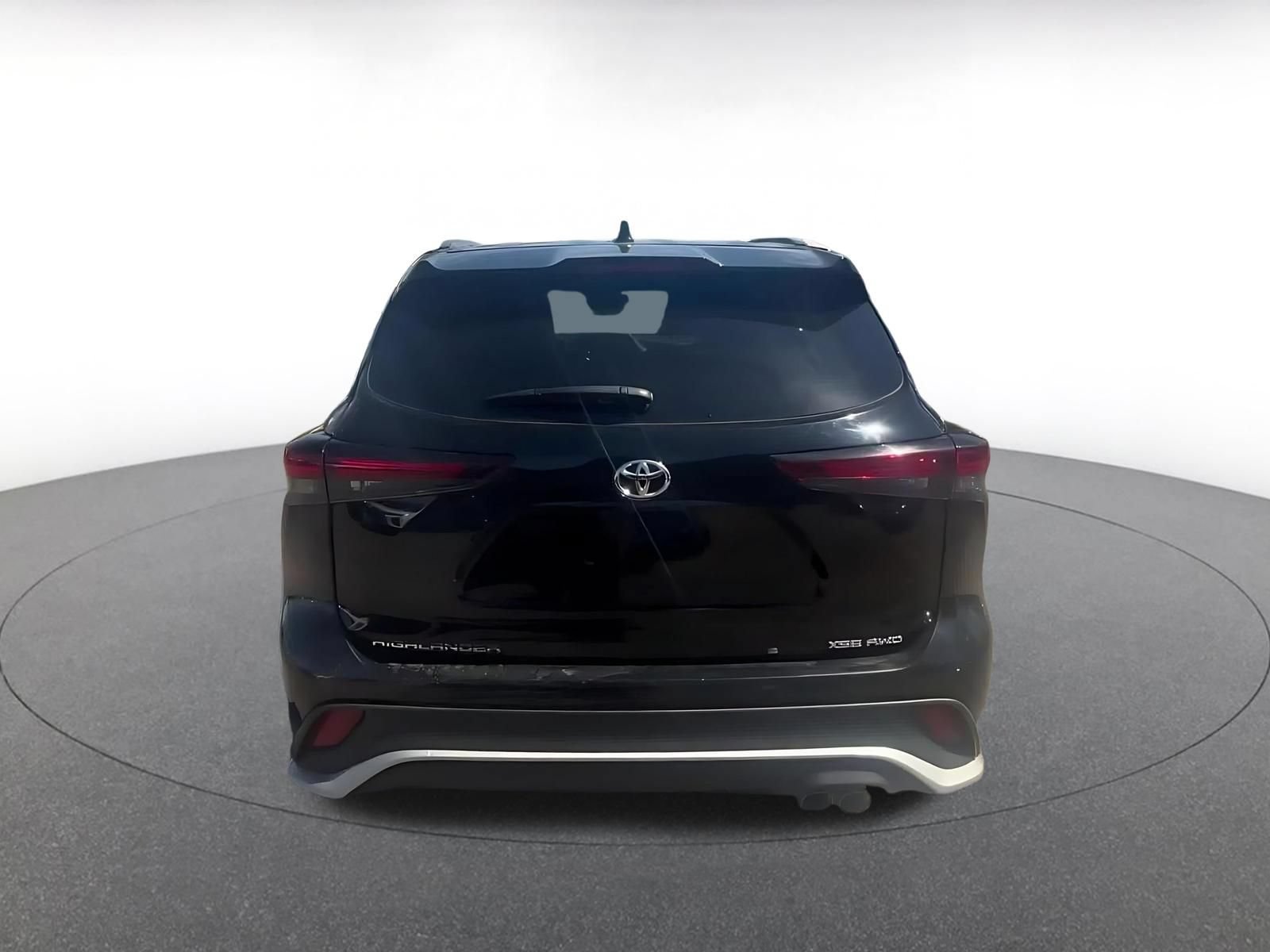 Thumbnail: 2025 Toyota Highlander - 12