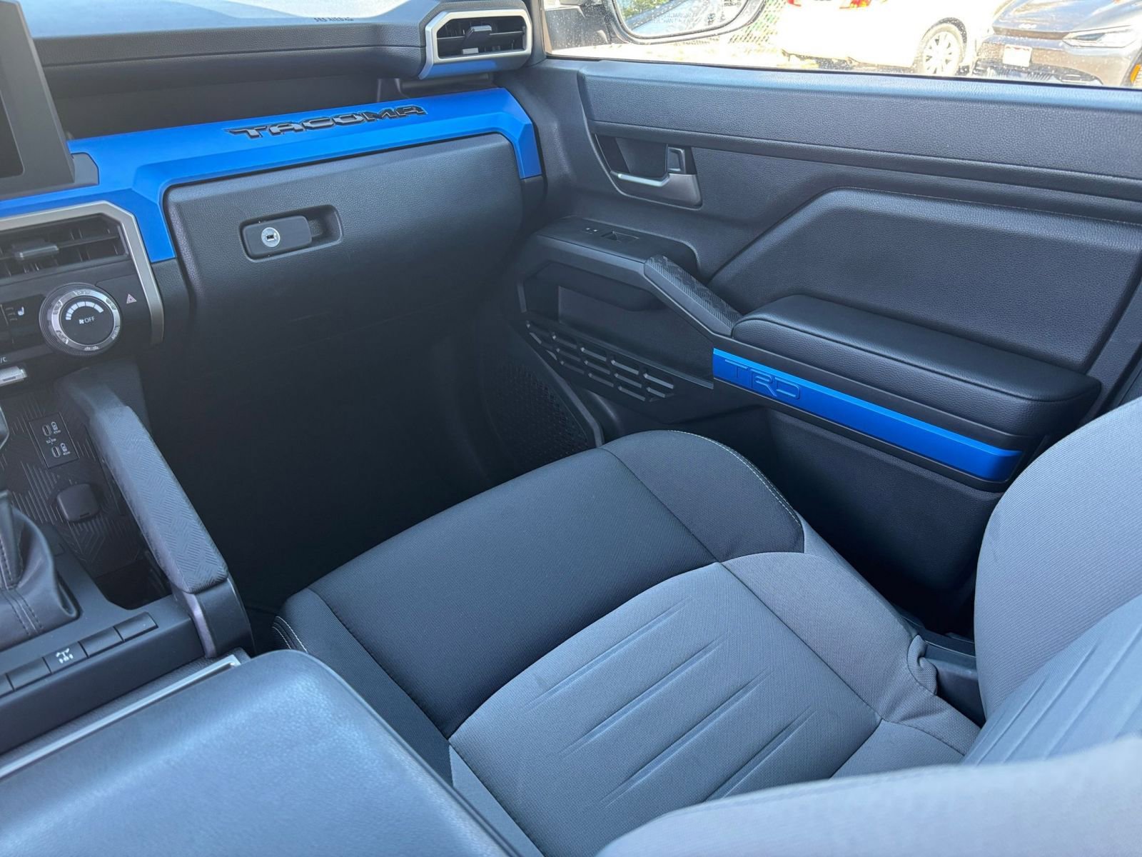 Thumbnail: 2025 Toyota Tacoma - 32