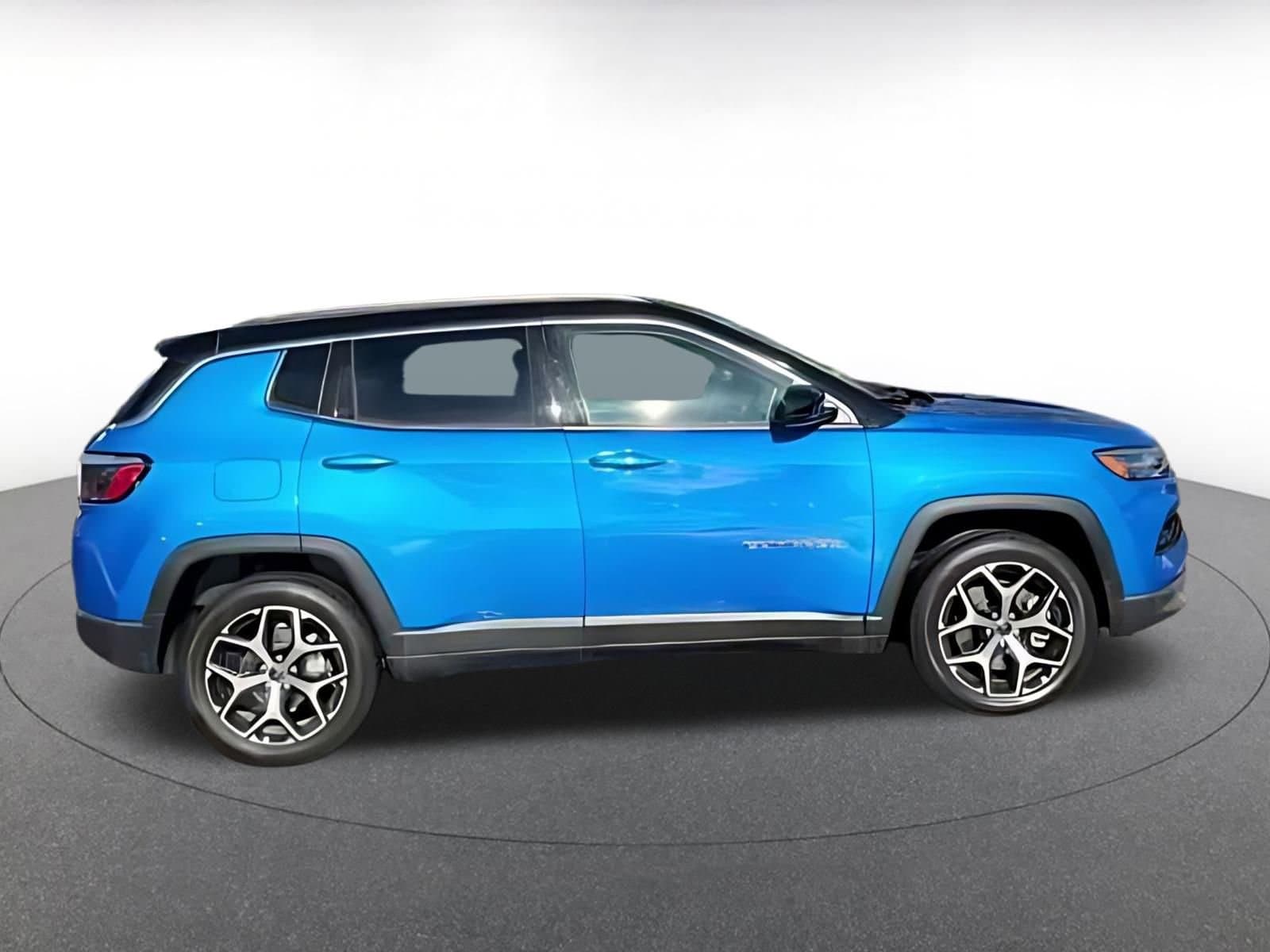 Thumbnail: 2025 Jeep Compass - 14