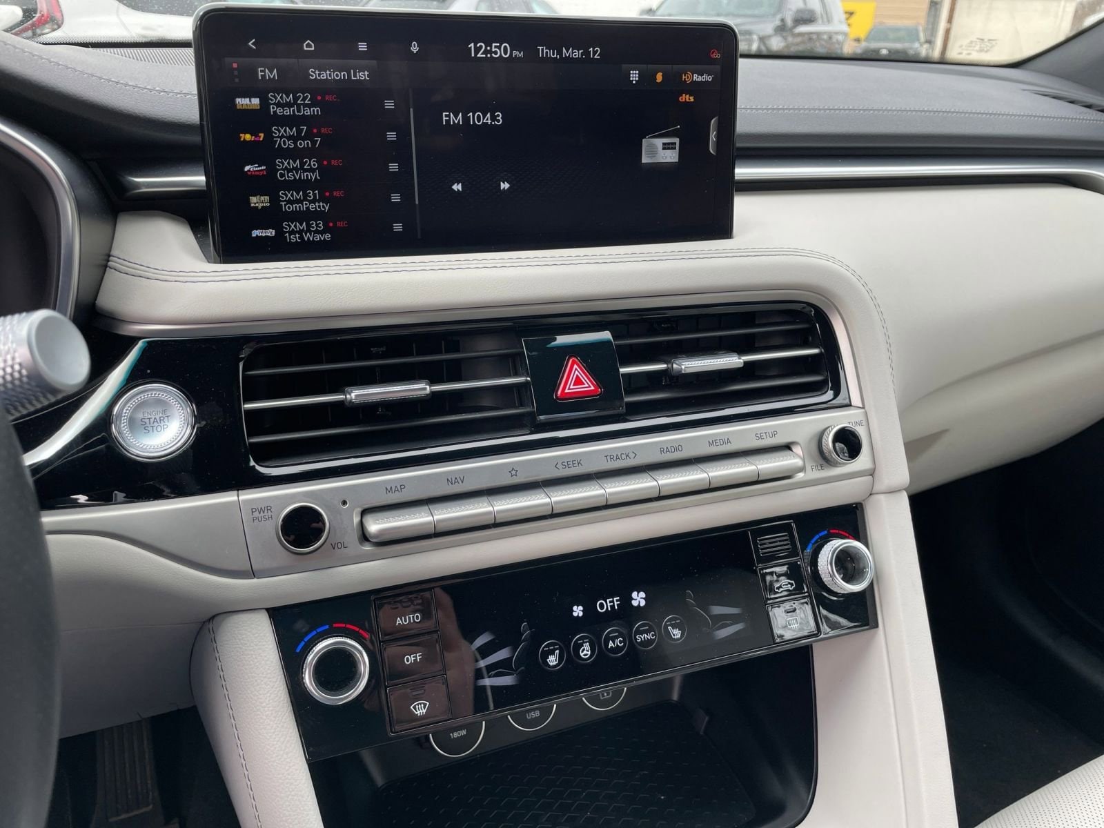 Thumbnail: 2025 Genesis G70 - 17