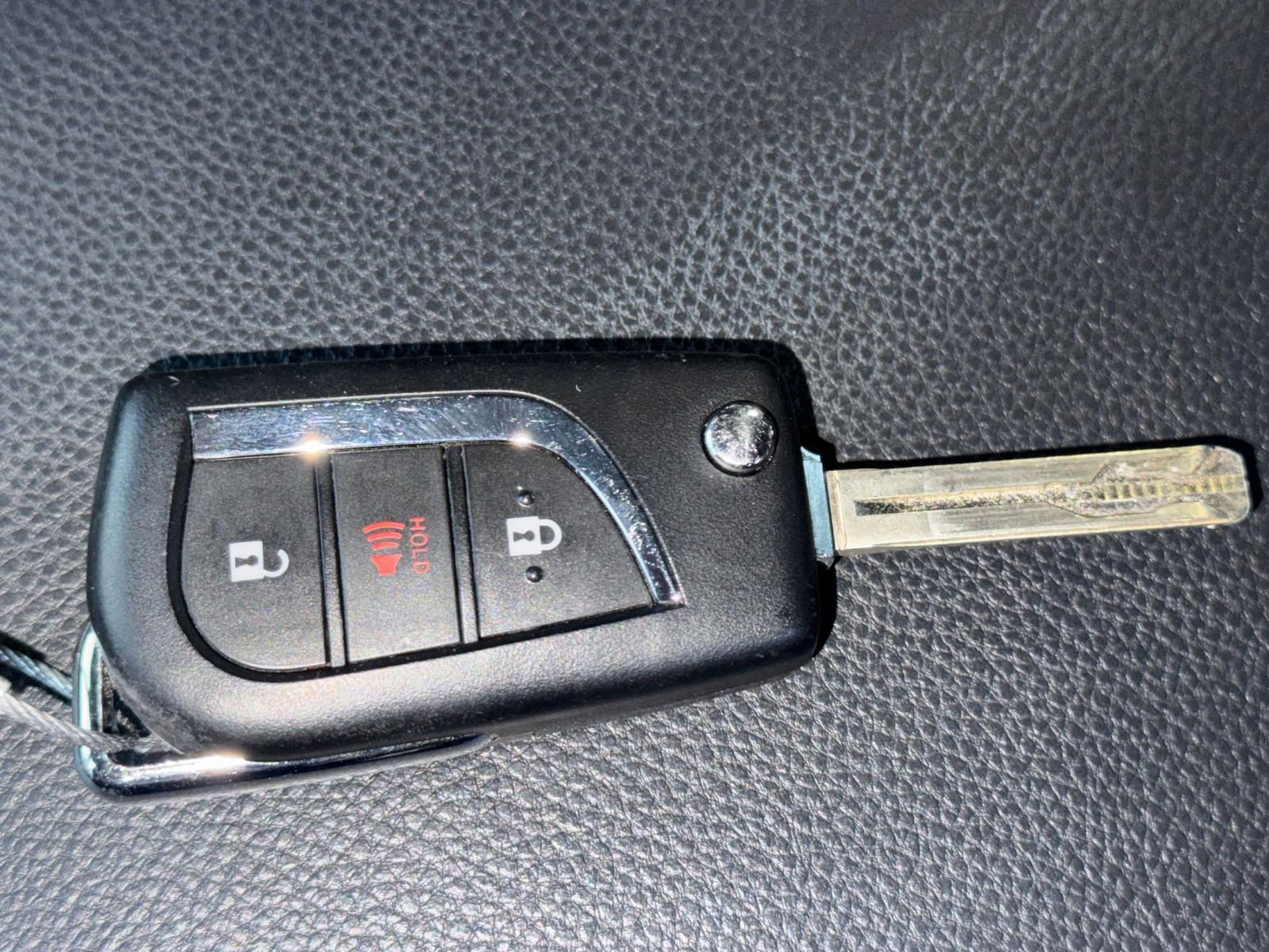 Thumbnail: 2025 Toyota RAV4 - 22