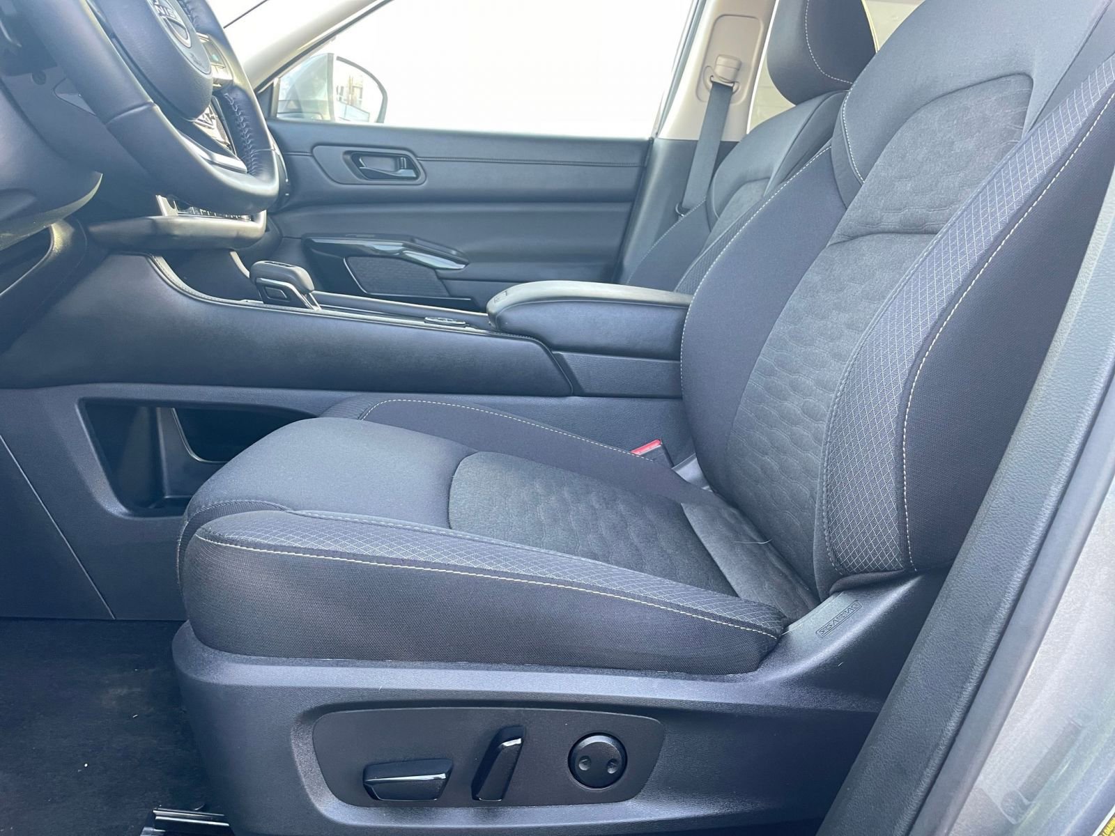 Thumbnail: 2025 Nissan Pathfinder - 27