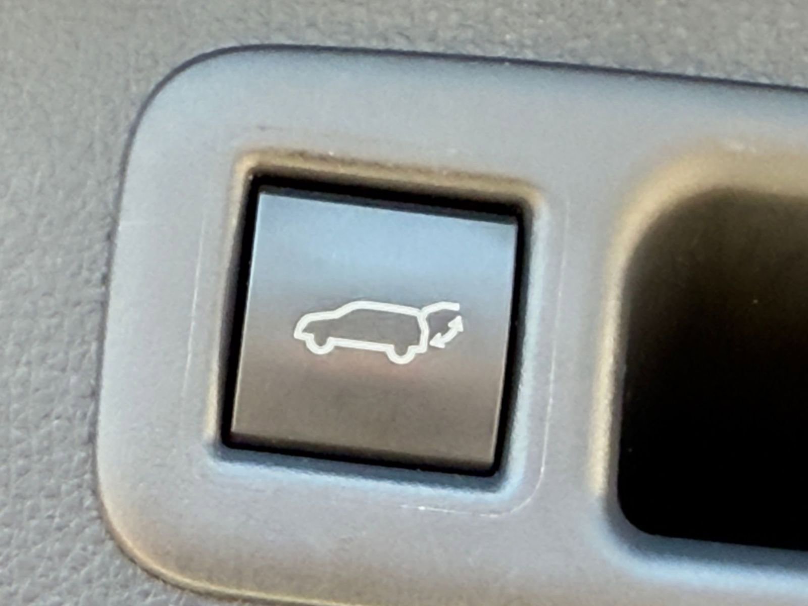 Thumbnail: 2025 Toyota Highlander - 23