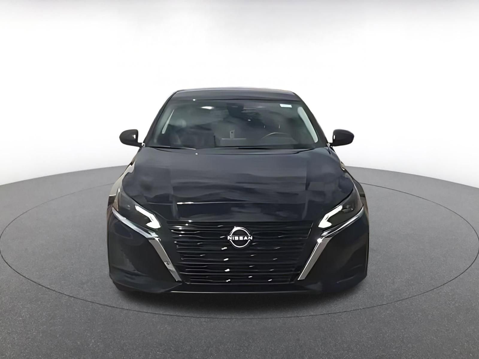 Thumbnail: 2025 Nissan Altima - 4