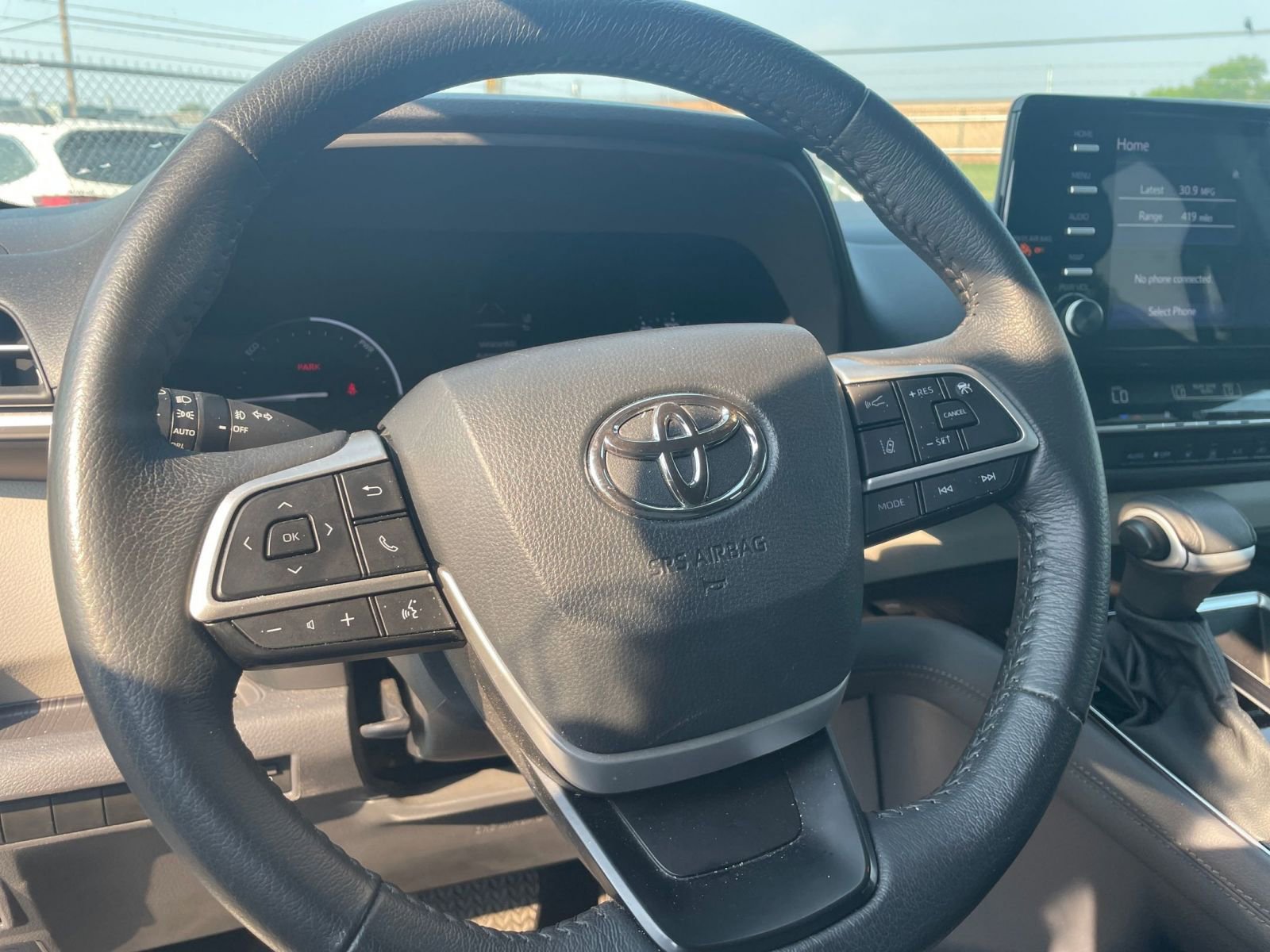 Thumbnail: 2024 Toyota Sienna - 28