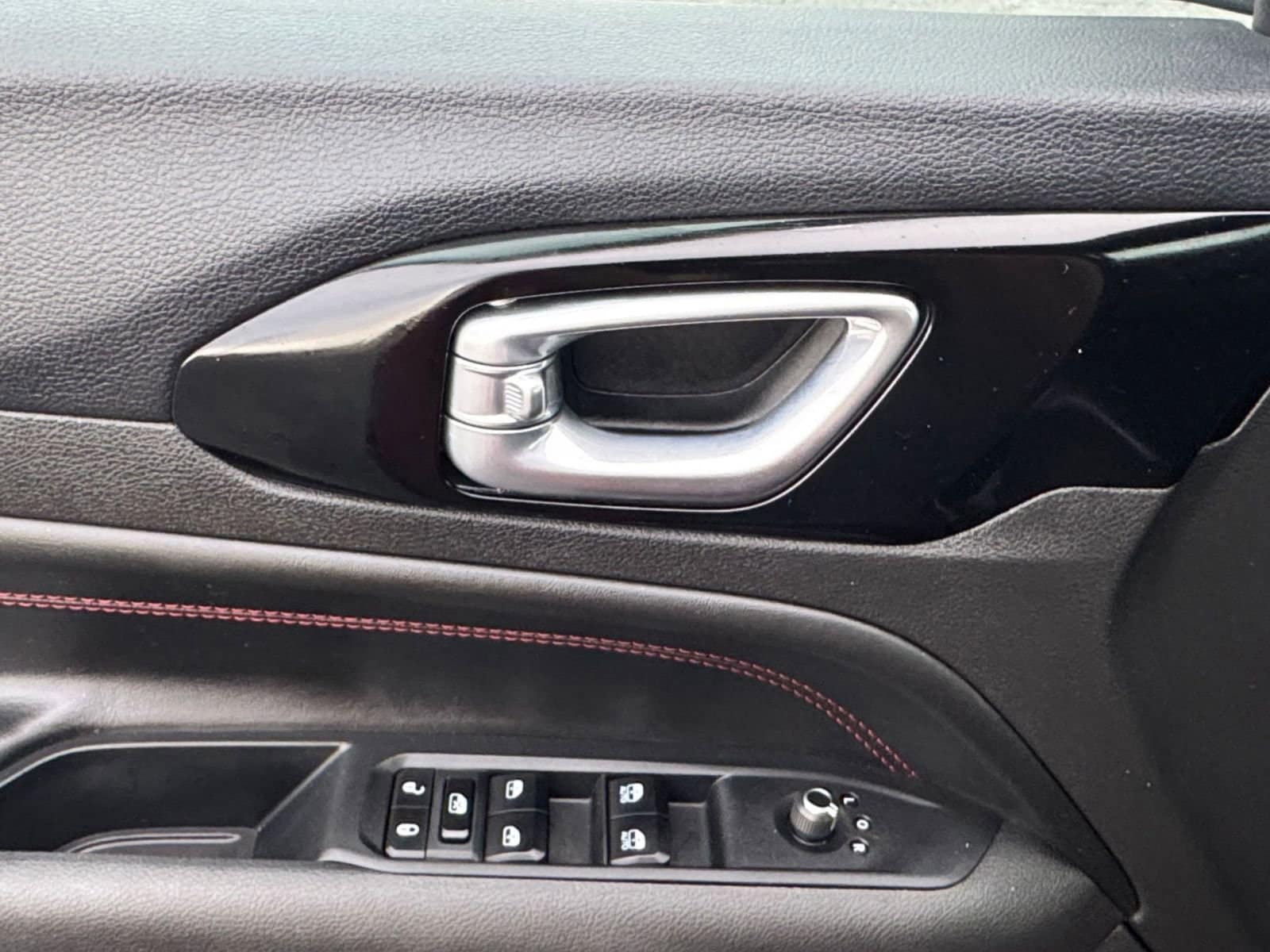 Thumbnail: 2025 Jeep Compass - 20