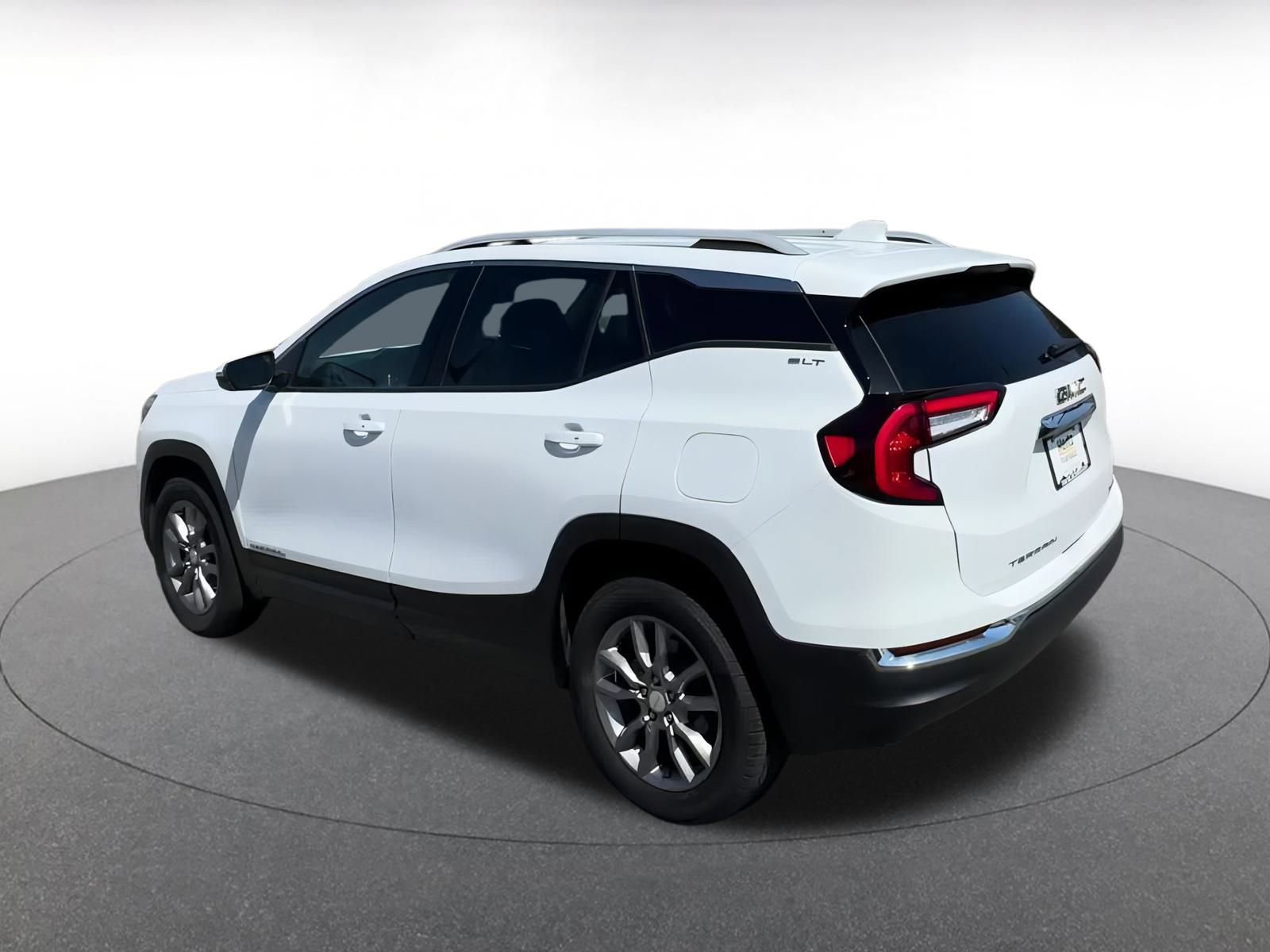 Thumbnail: 2024 GMC Terrain - 10