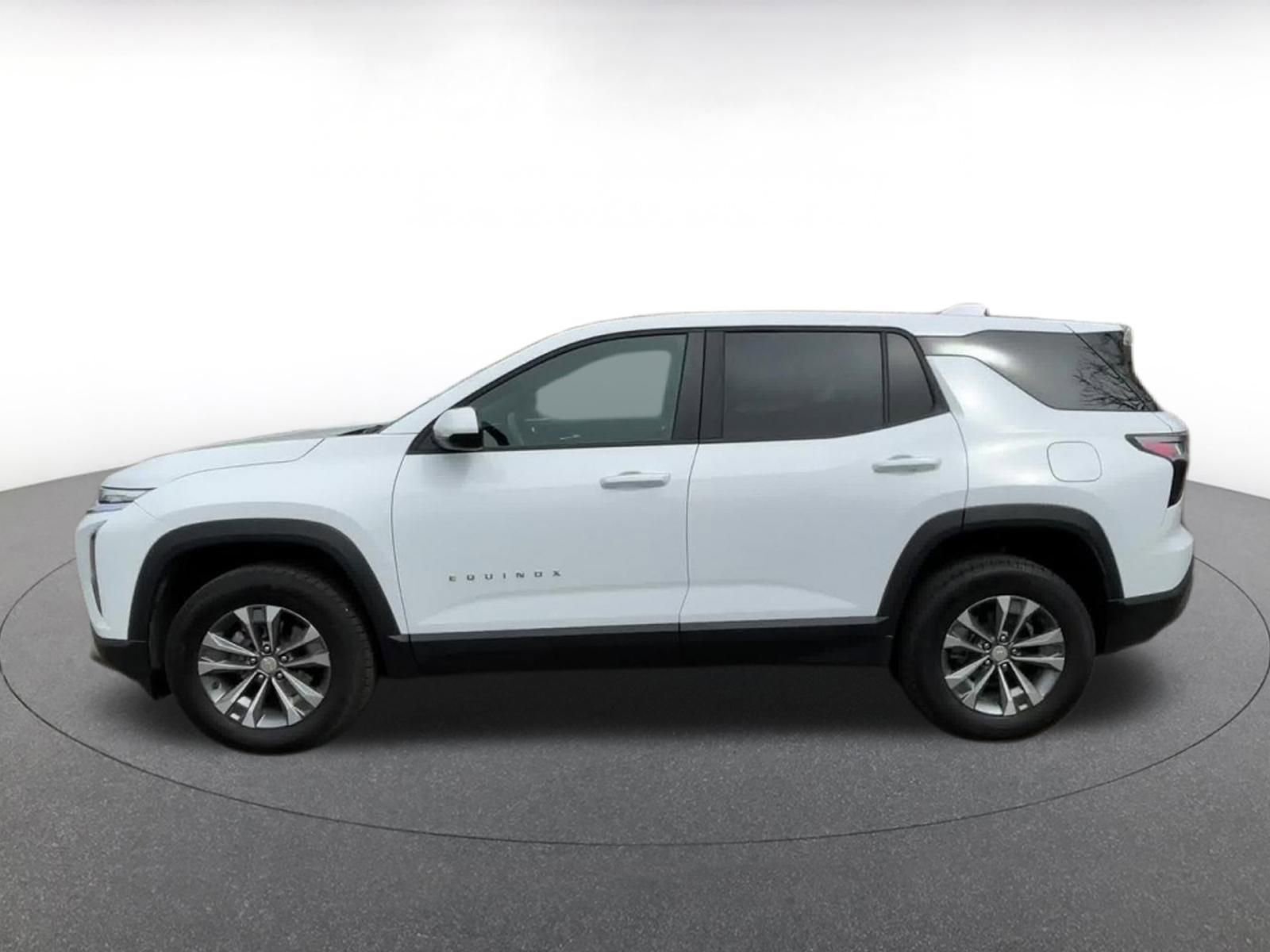 Thumbnail: 2025 Chevrolet Equinox - 9