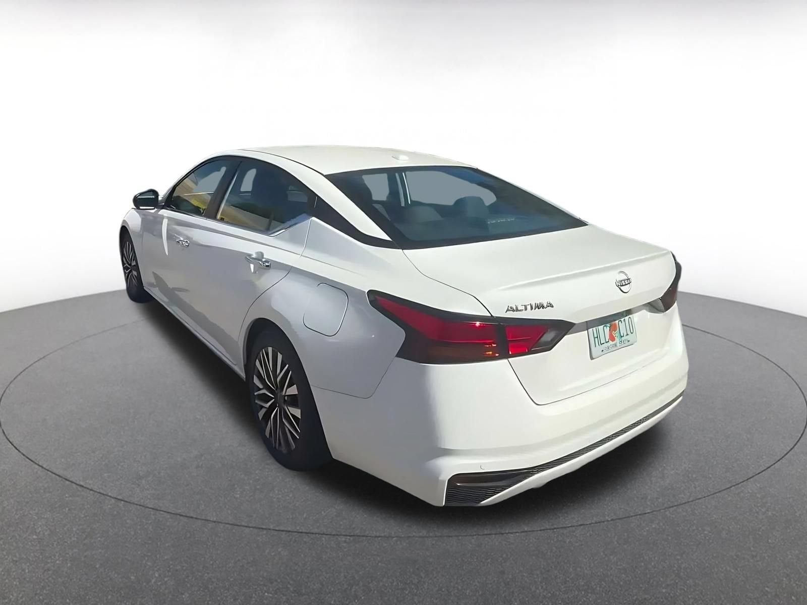 Thumbnail: 2025 Nissan Altima - 10